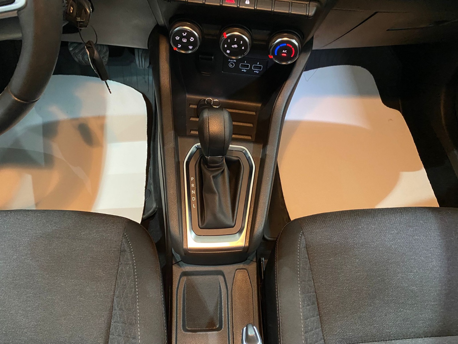 2023 Benzin Otomatik Renault Clio Beyaz Gürel Tasarım Aksesuar Otomotiv San. Tic. Ltd. Şti.