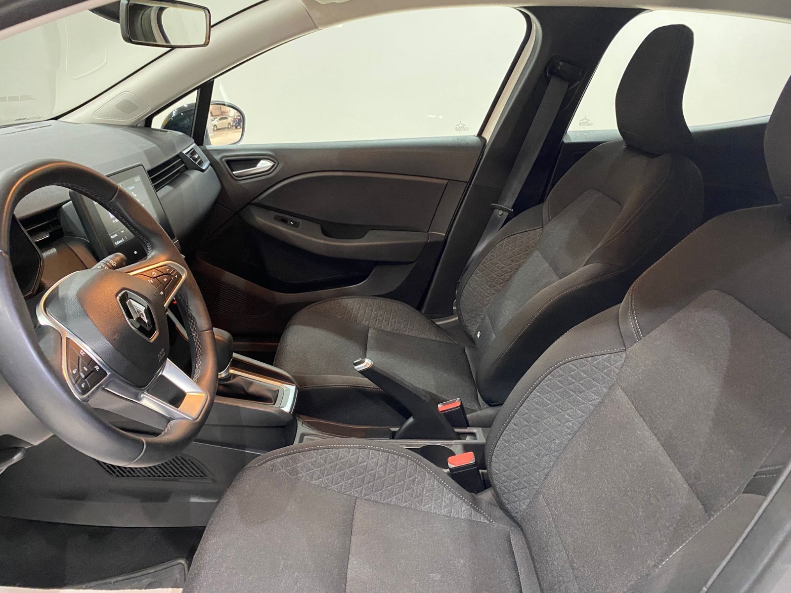 2023 Benzin Otomatik Renault Clio Beyaz Gürel Tasarım Aksesuar Otomotiv San. Tic. Ltd. Şti.