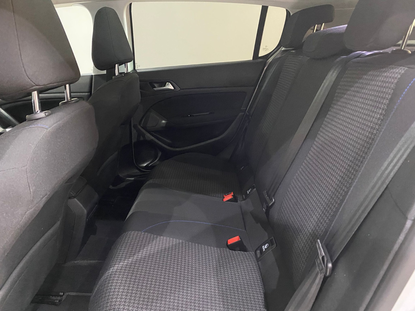 2020 Benzin Otomatik Peugeot 308 Beyaz Gürel Tasarım Aksesuar Otomotiv San. Tic. Ltd. Şti.
