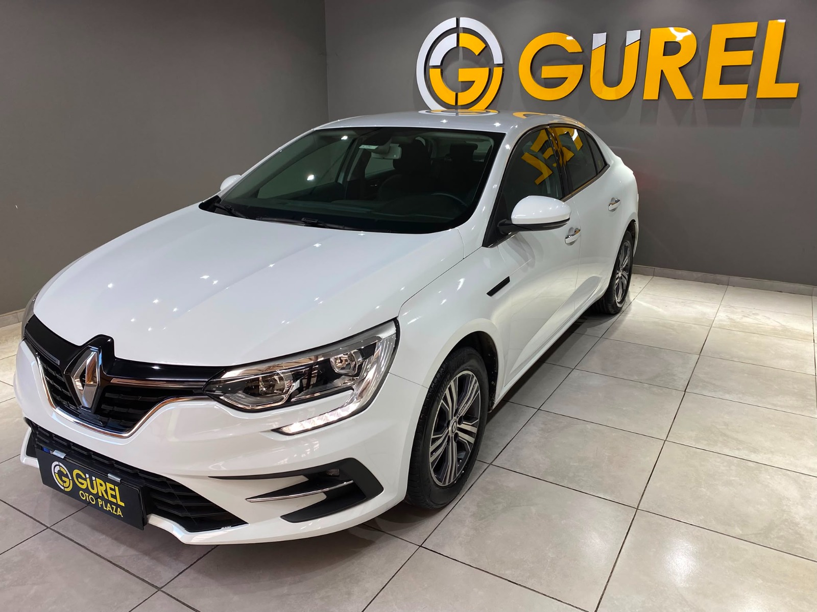 2023 Benzin Otomatik Renault Megane Beyaz Gürel Tasarım Aksesuar Otomotiv San. Tic. Ltd. Şti.