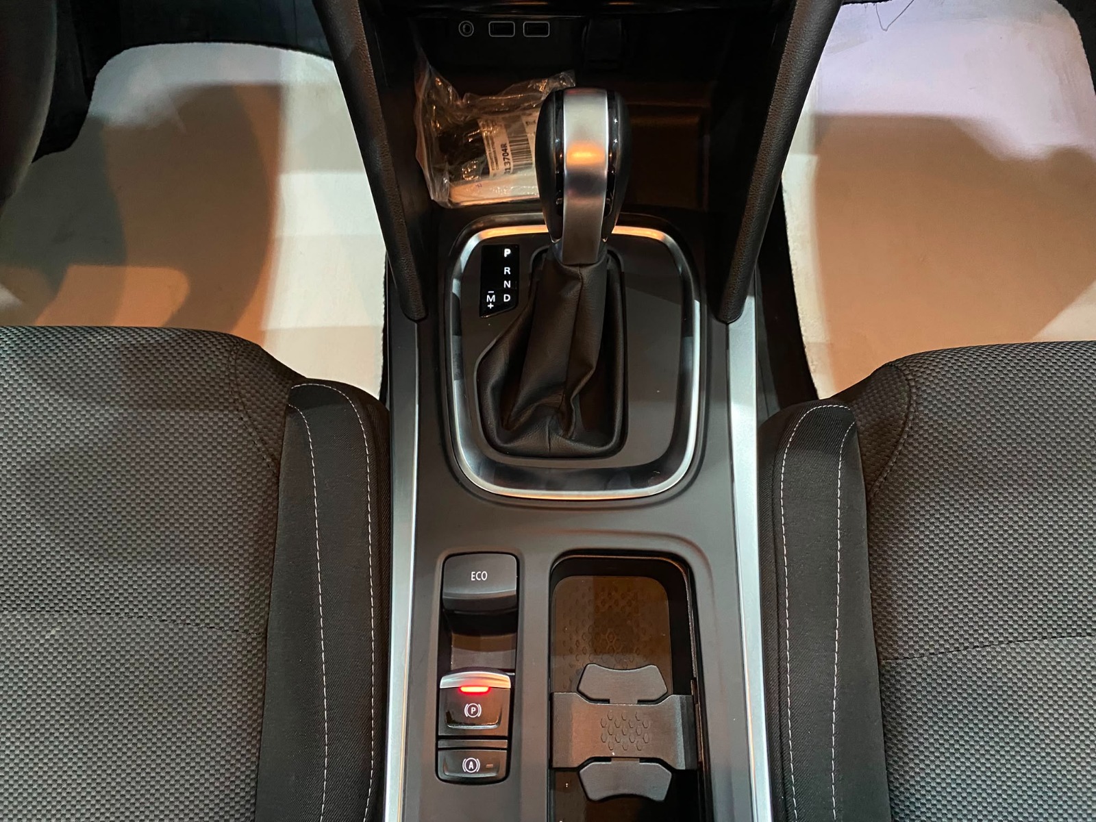 2023 Benzin Otomatik Renault Megane Beyaz Gürel Tasarım Aksesuar Otomotiv San. Tic. Ltd. Şti.