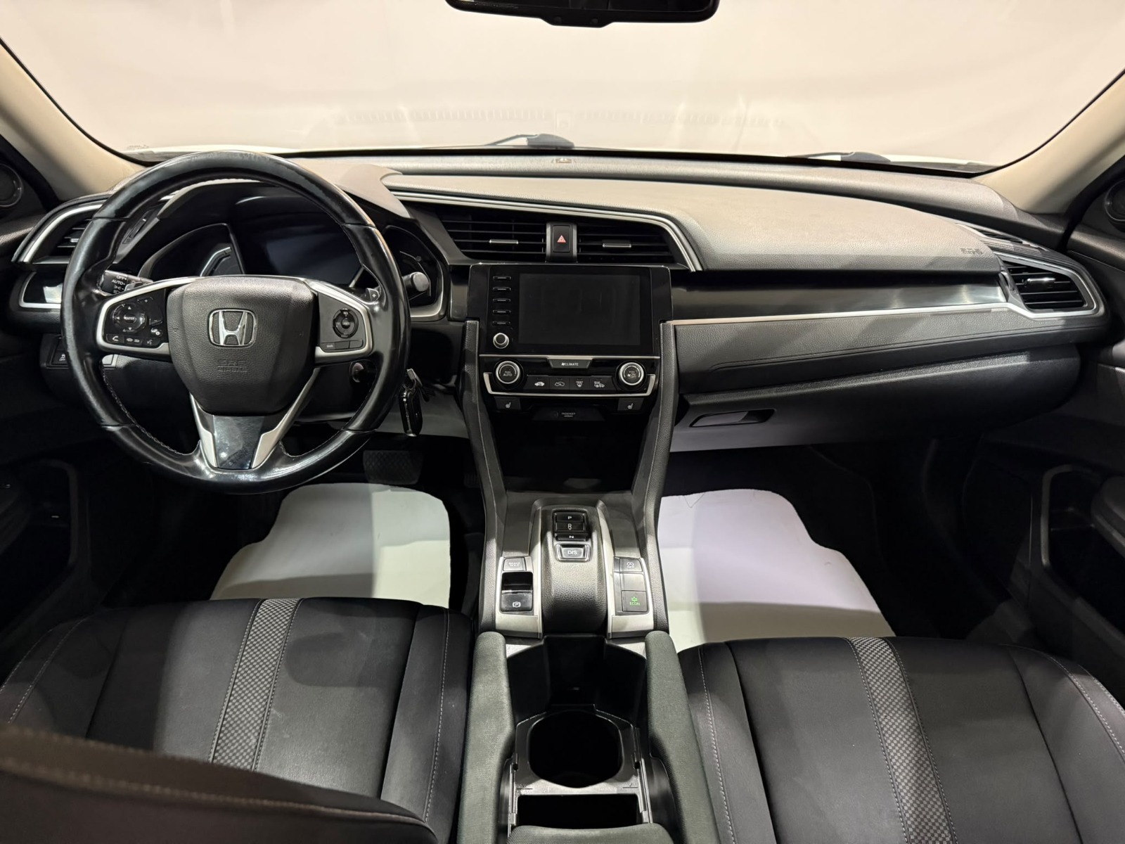 2020 Dizel Otomatik Honda Civic Beyaz Gürel Tasarım Aksesuar Otomotiv San. Tic. Ltd. Şti.
