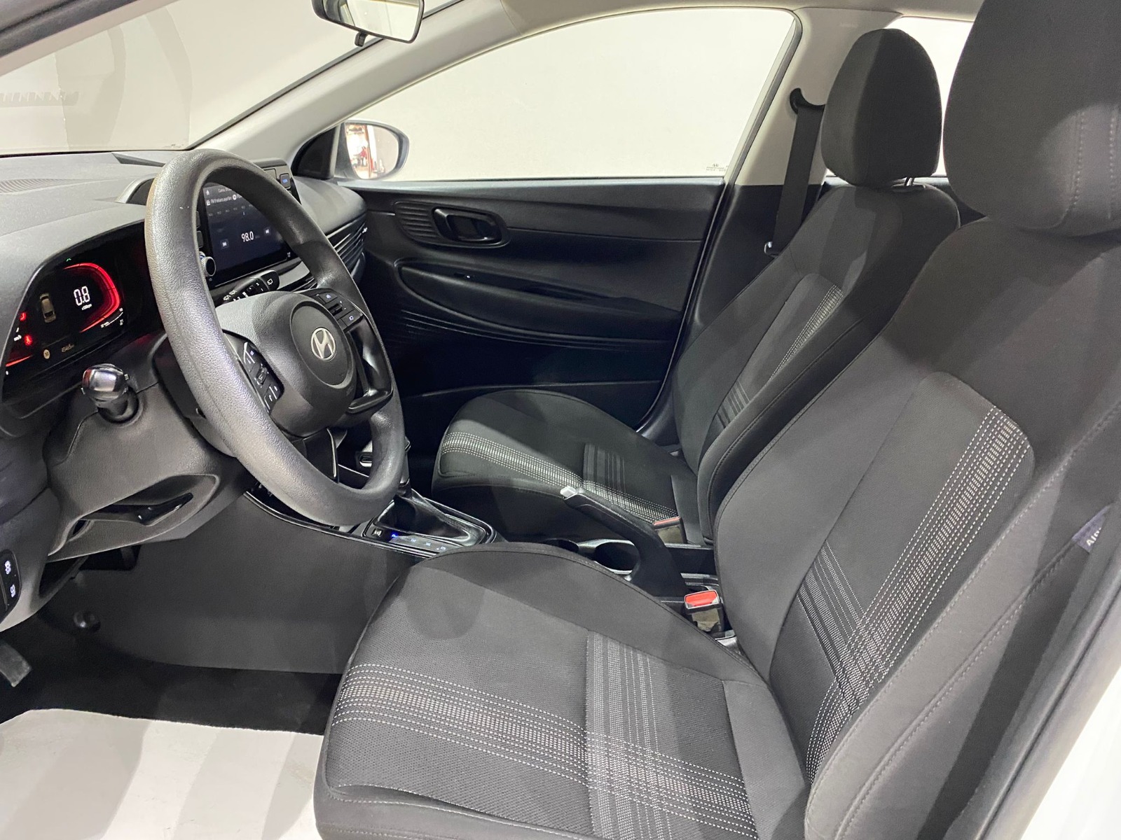 2024 Benzin Otomatik Hyundai i20 Beyaz Gürel Tasarım Aksesuar Otomotiv San. Tic. Ltd. Şti.