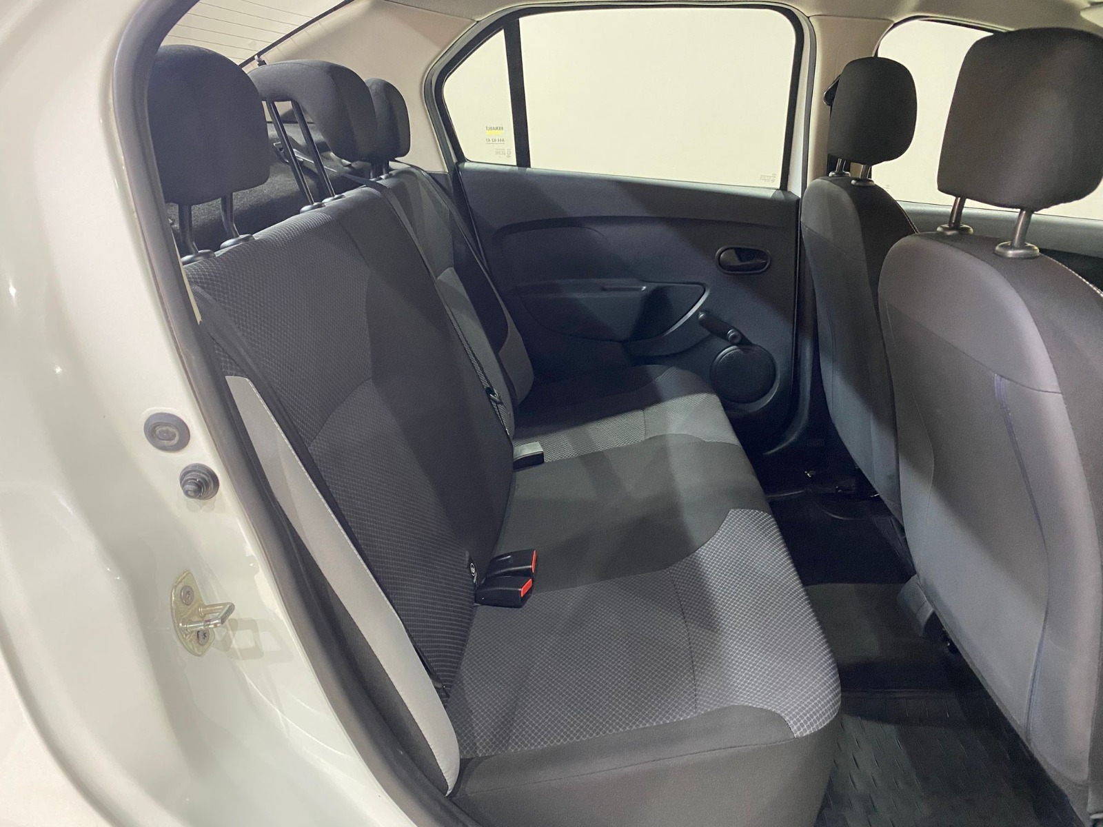 2016 Benzin Manuel Renault Symbol Beyaz Gürel Tasarım Aksesuar Otomotiv San. Tic. Ltd. Şti.