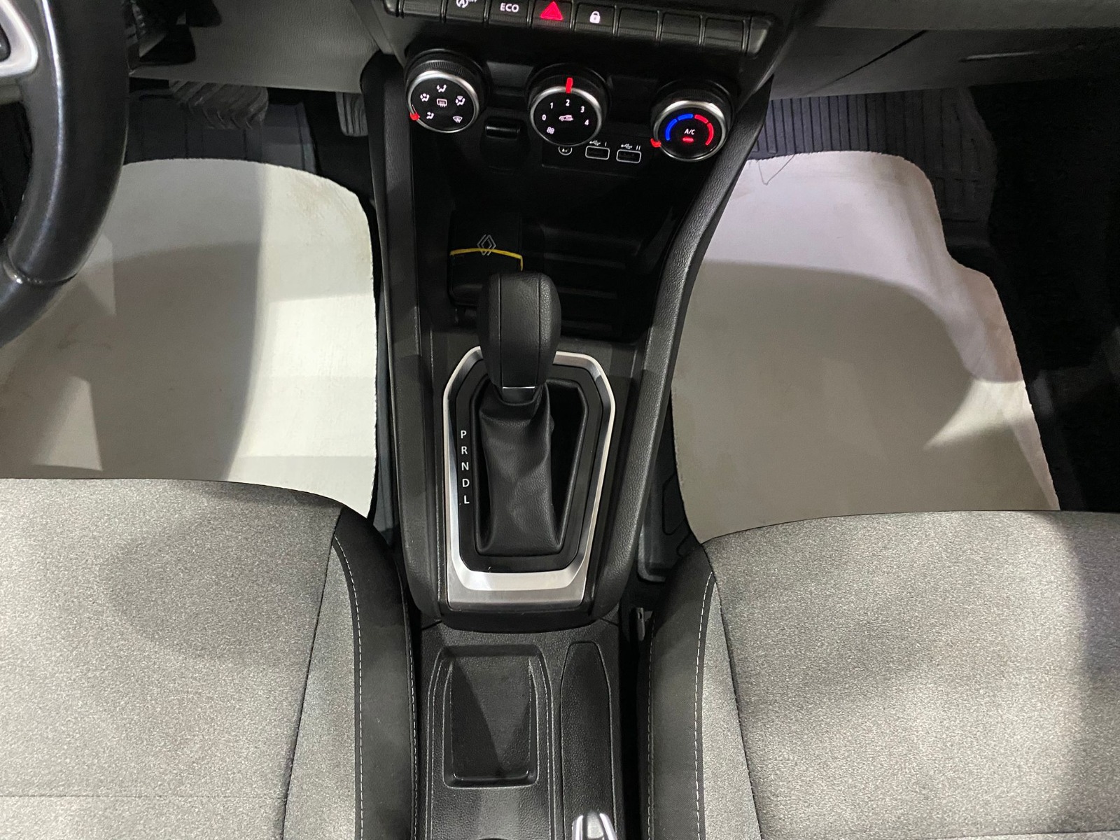2023 Benzin Otomatik Renault Clio Mavi Gürel Tasarım Aksesuar Otomotiv San. Tic. Ltd. Şti.