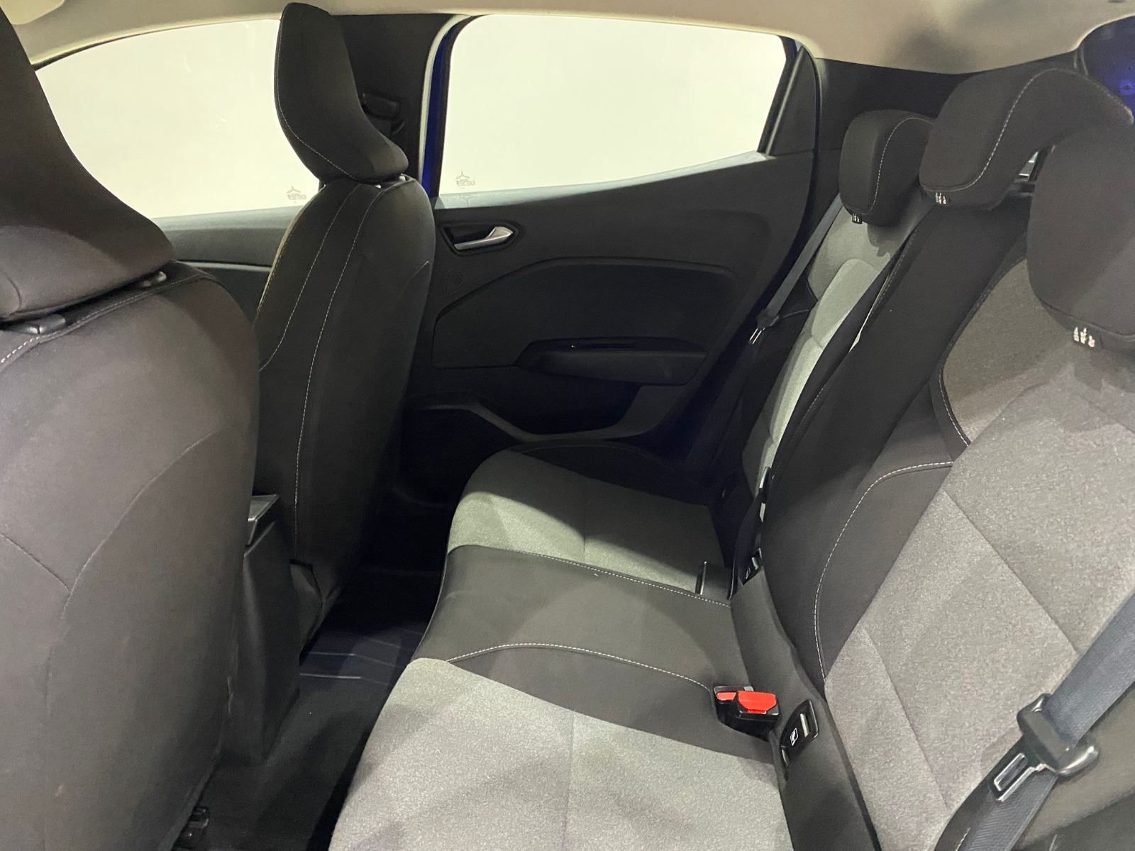 2023 Benzin Otomatik Renault Clio Mavi Gürel Tasarım Aksesuar Otomotiv San. Tic. Ltd. Şti.