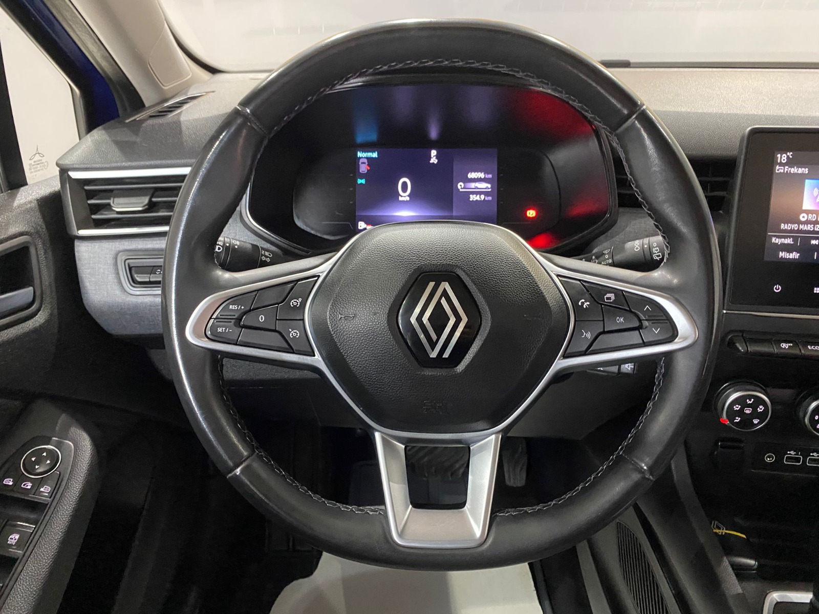2023 Benzin Otomatik Renault Clio Mavi Gürel Tasarım Aksesuar Otomotiv San. Tic. Ltd. Şti.