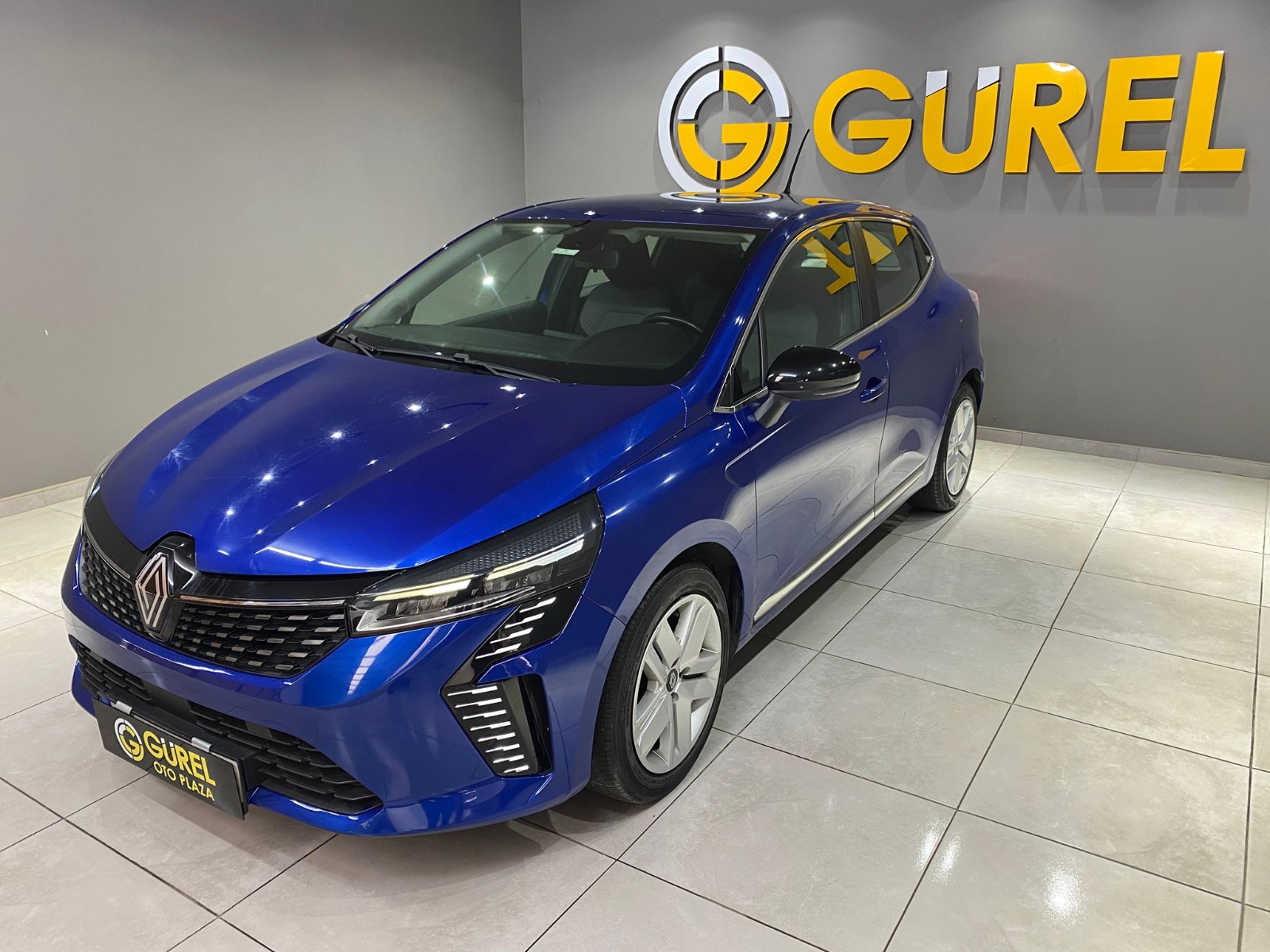 2023 Benzin Otomatik Renault Clio Mavi Gürel Tasarım Aksesuar Otomotiv San. Tic. Ltd. Şti.