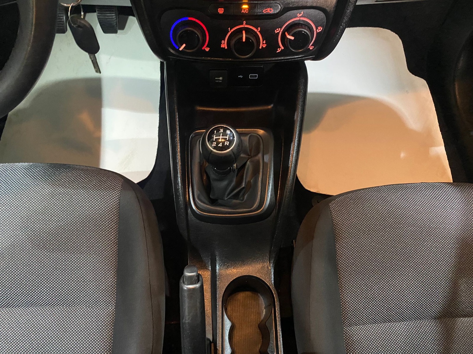 2020 Dizel Manuel Fiat Egea Beyaz Gürel Tasarım Aksesuar Otomotiv San. Tic. Ltd. Şti.