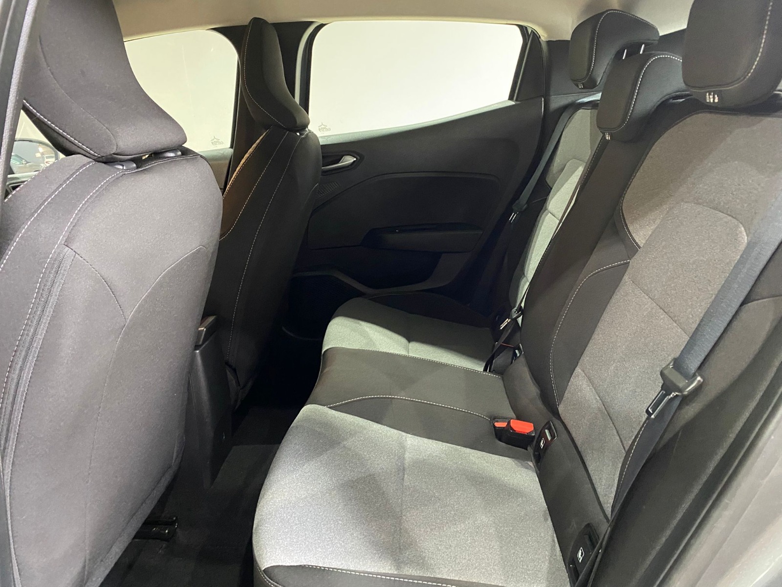 2023 Benzin Otomatik Renault Clio Gri Gürel Tasarım Aksesuar Otomotiv San. Tic. Ltd. Şti.