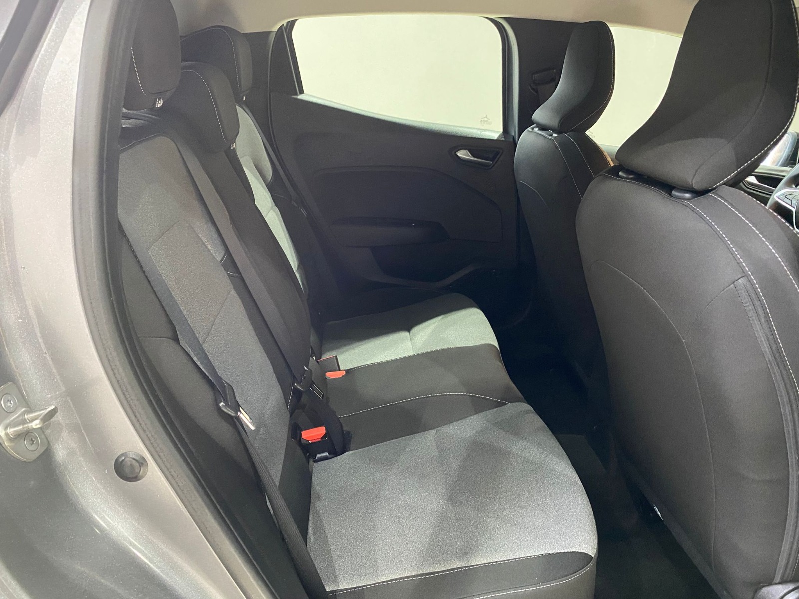 2023 Benzin Otomatik Renault Clio Gri Gürel Tasarım Aksesuar Otomotiv San. Tic. Ltd. Şti.