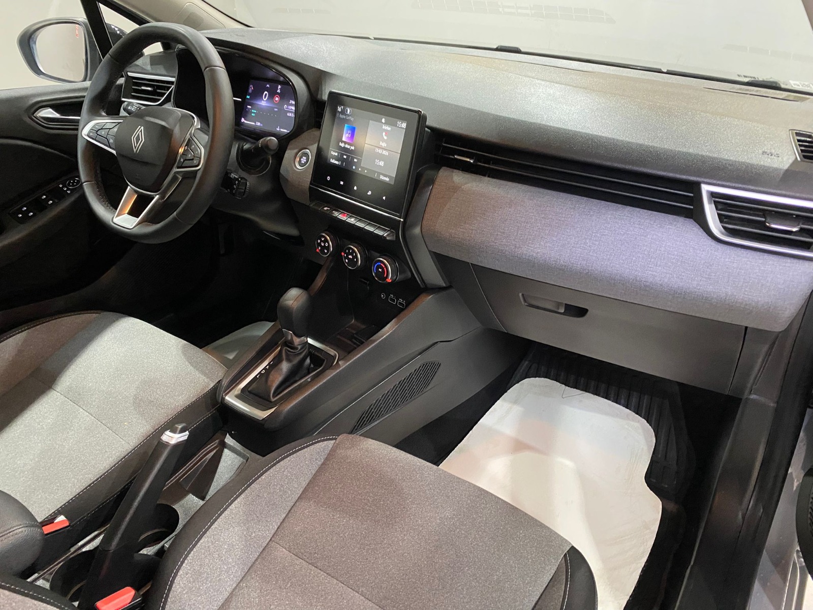 2025 Benzin Otomatik Renault Clio Gri Gürel Tasarım Aksesuar Otomotiv San. Tic. Ltd. Şti.