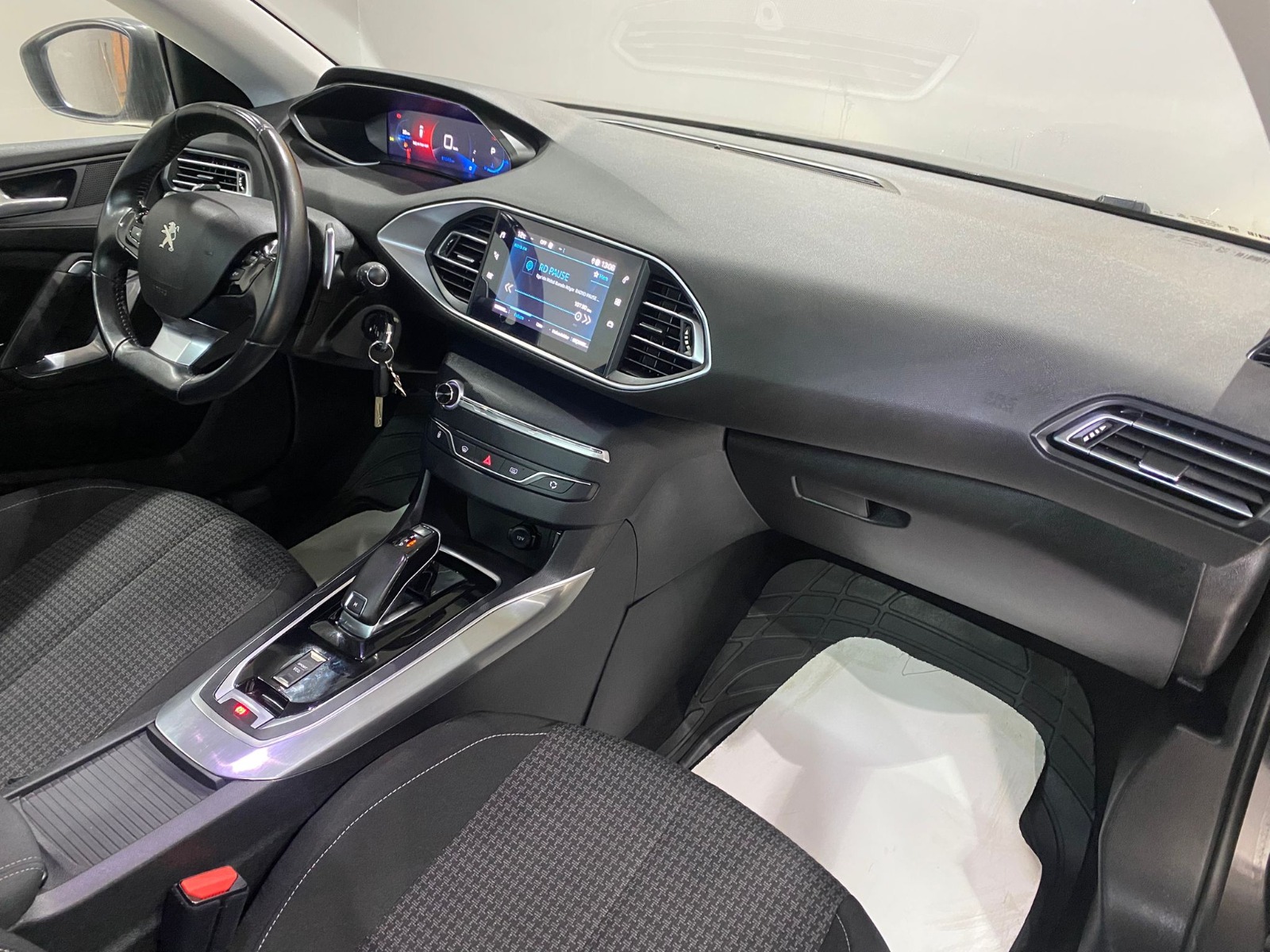 2021 Benzin Otomatik Peugeot 308 Gri Gürel Tasarım Aksesuar Otomotiv San. Tic. Ltd. Şti.