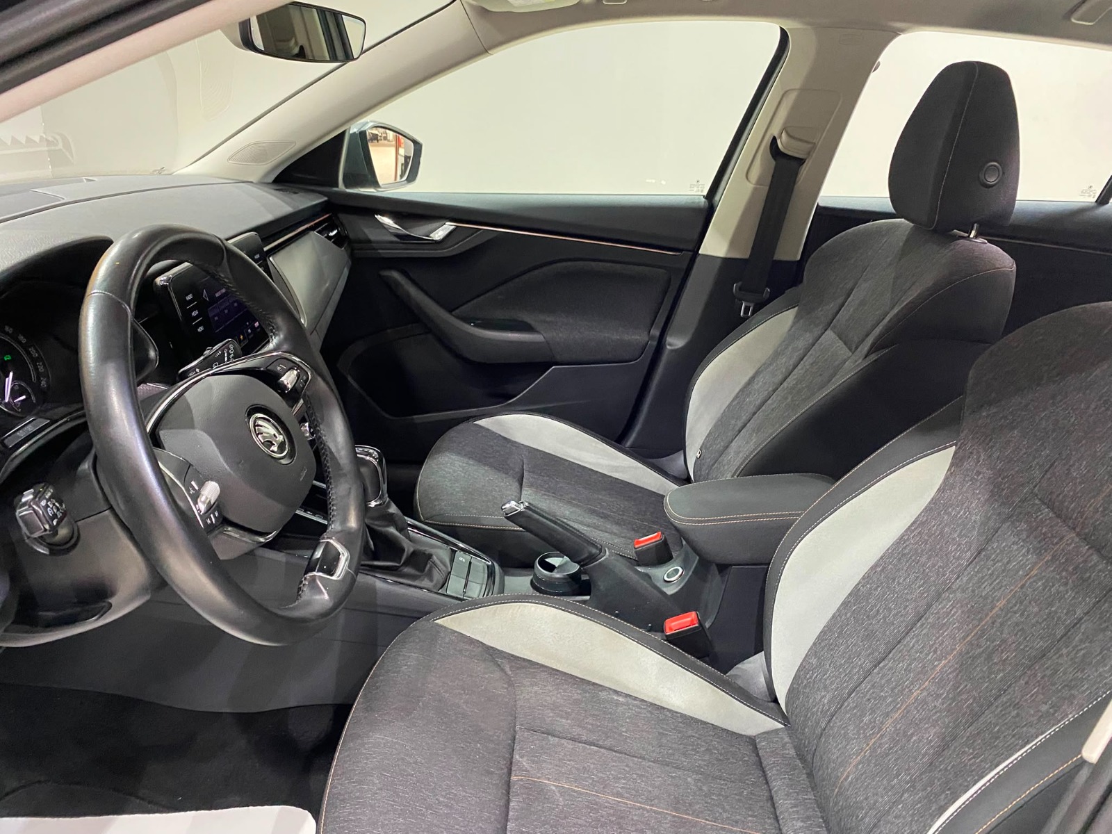 2022 Benzin Otomatik Skoda Scala Gümüş Gri Gürel Tasarım Aksesuar Otomotiv San. Tic. Ltd. Şti.