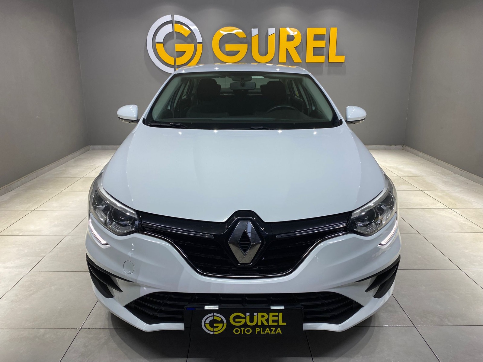 2022 Benzin Otomatik Renault Megane Beyaz Gürel Tasarım Aksesuar Otomotiv San. Tic. Ltd. Şti.