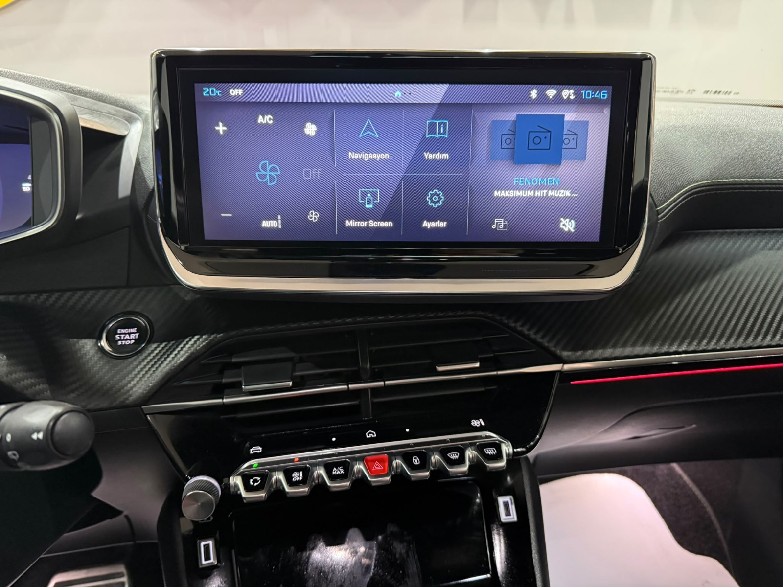 2024 Benzin Otomatik Peugeot 2008 Kırmızı Gürel Tasarım Aksesuar Otomotiv San. Tic. Ltd. Şti.