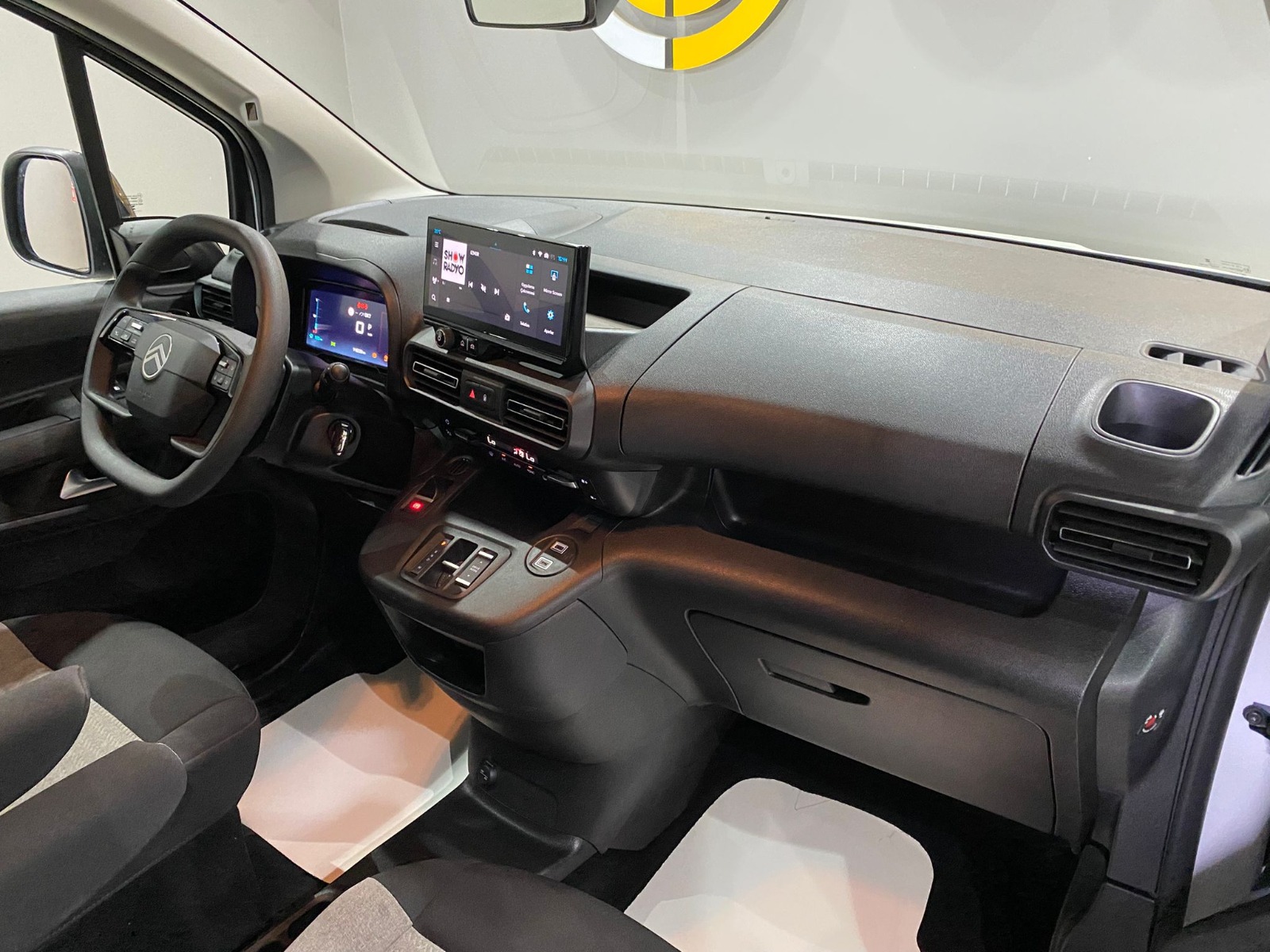 2026 Dizel Otomatik Citroen Berlingo Beyaz Gürel Tasarım Aksesuar Otomotiv San. Tic. Ltd. Şti.