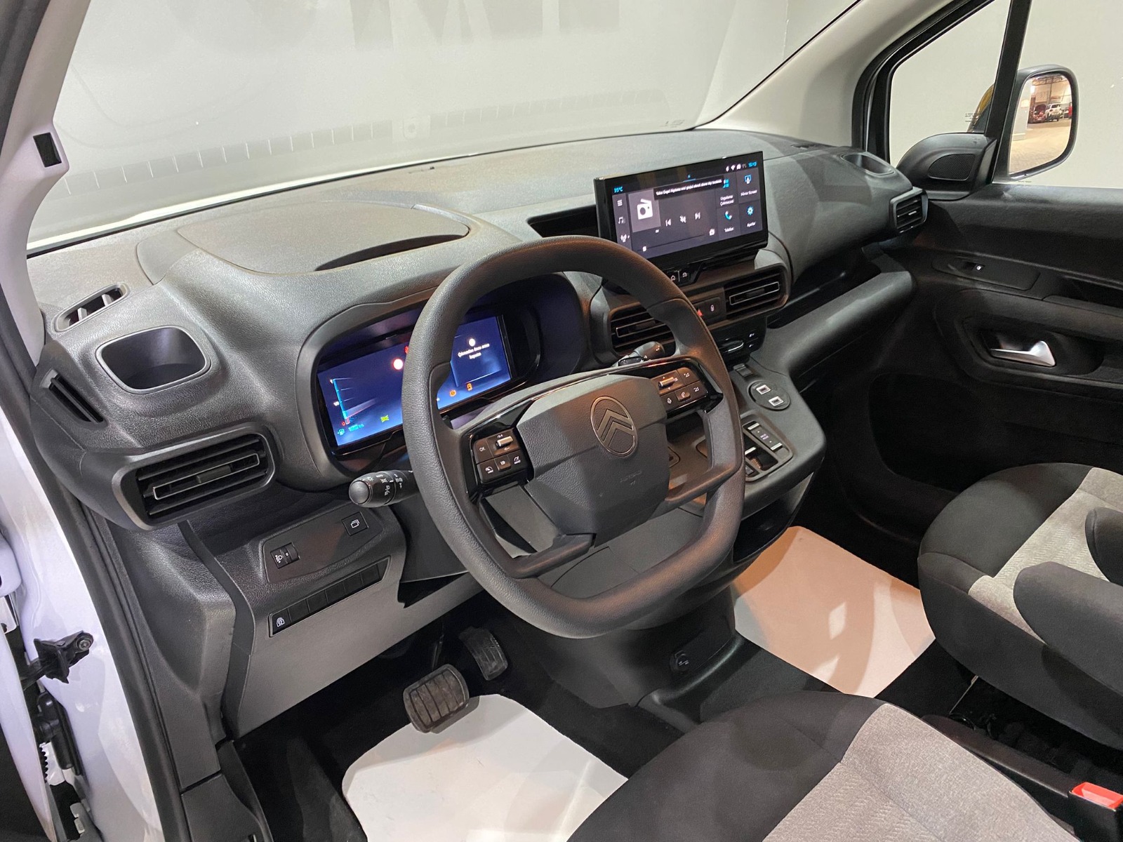 2026 Dizel Otomatik Citroen Berlingo Beyaz Gürel Tasarım Aksesuar Otomotiv San. Tic. Ltd. Şti.