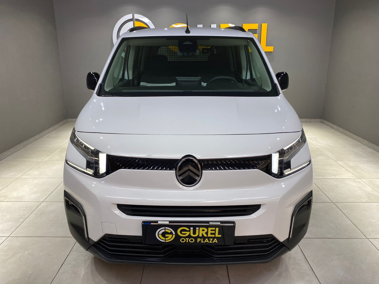 2026 Dizel Otomatik Citroen Berlingo Beyaz Gürel Tasarım Aksesuar Otomotiv San. Tic. Ltd. Şti.