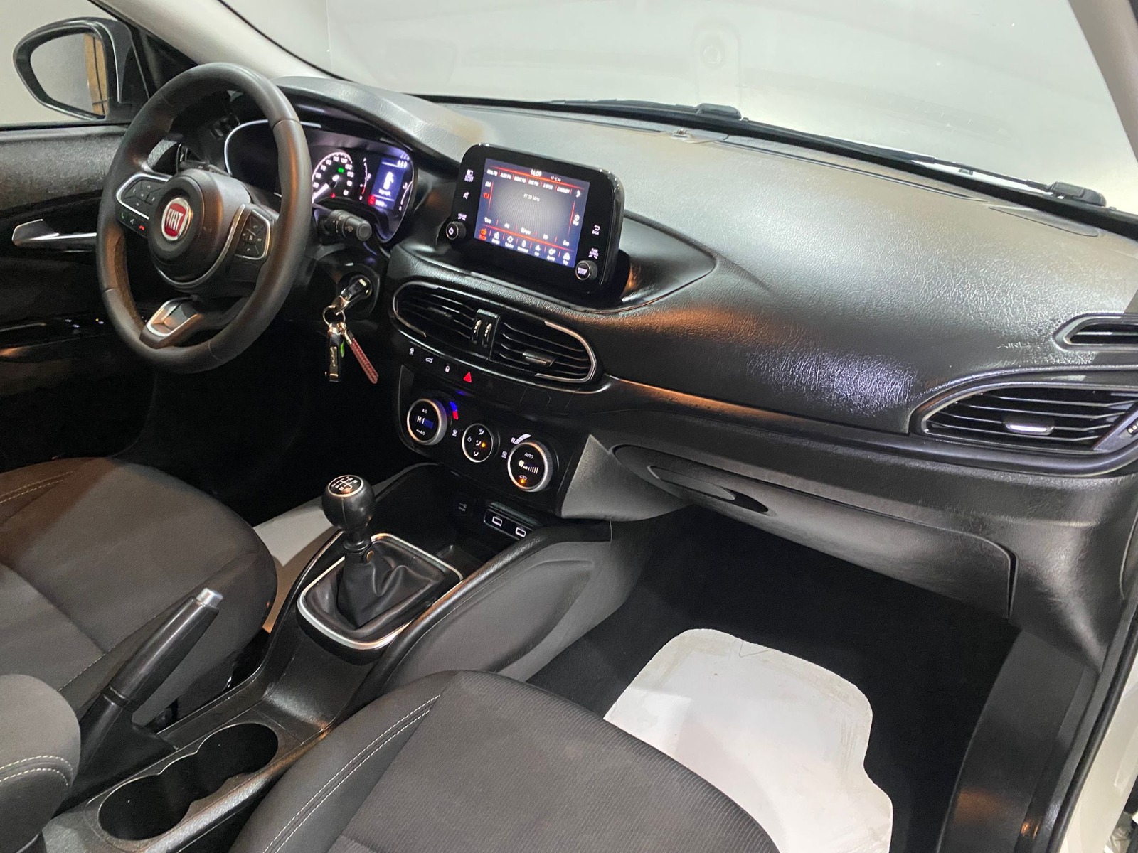 2022 Benzin Manuel Fiat Egea Beyaz Gürel Tasarım Aksesuar Otomotiv San. Tic. Ltd. Şti.