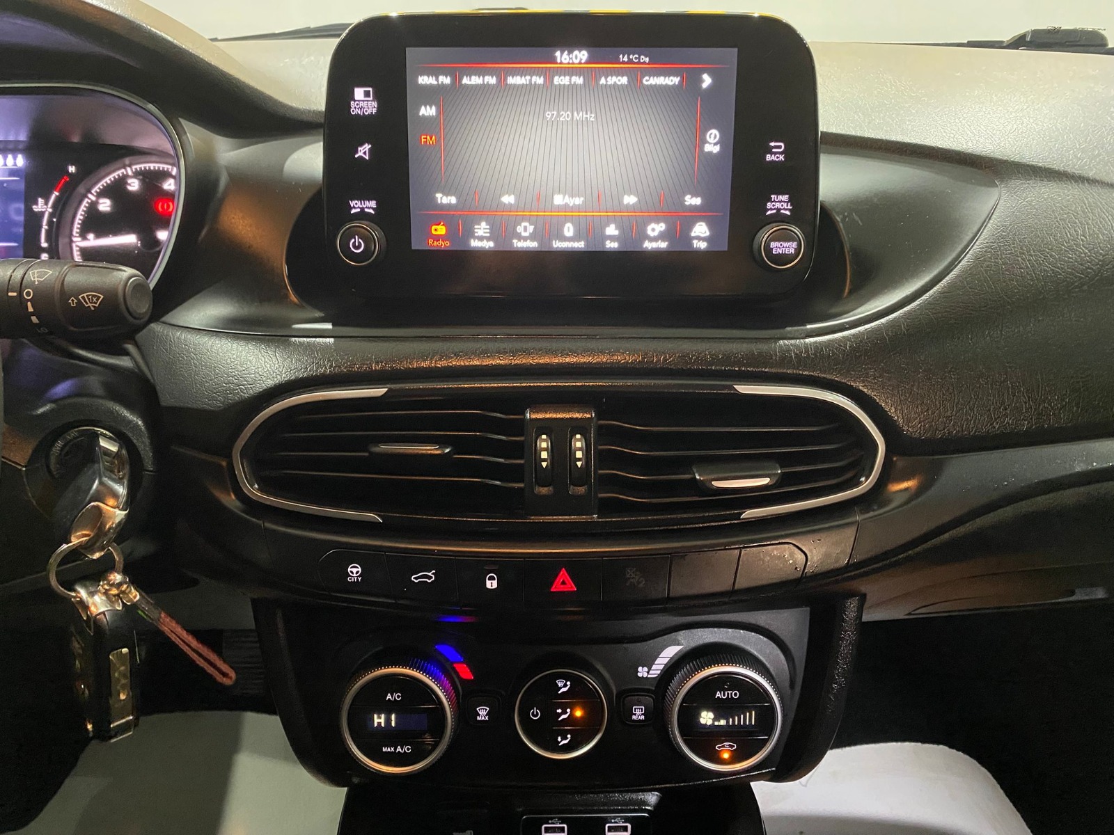 2022 Benzin Manuel Fiat Egea Beyaz Gürel Tasarım Aksesuar Otomotiv San. Tic. Ltd. Şti.