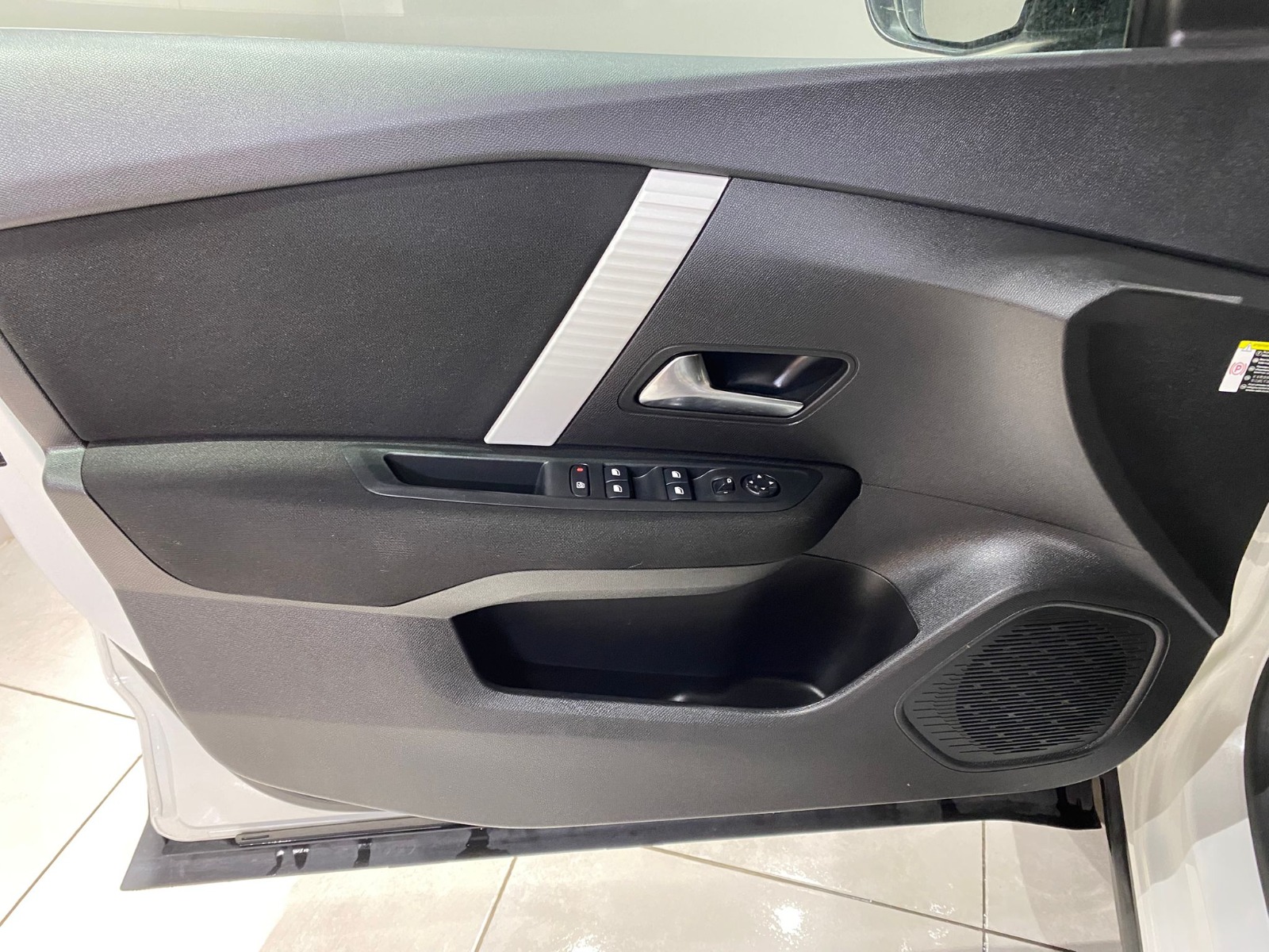 2024 Benzin Otomatik Citroen C4 X Beyaz Gürel Tasarım Aksesuar Otomotiv San. Tic. Ltd. Şti.