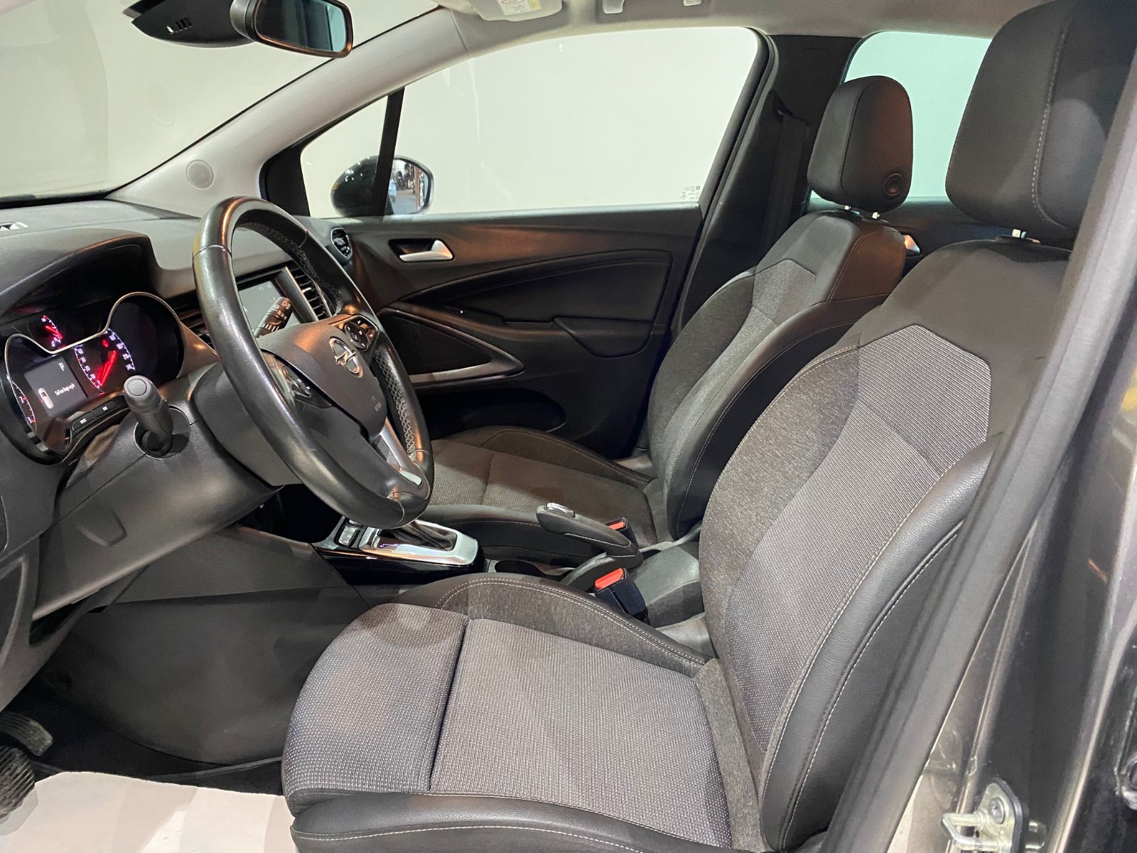 2022 Benzin Otomatik Opel Crossland Gri Gürel Tasarım Aksesuar Otomotiv San. Tic. Ltd. Şti.