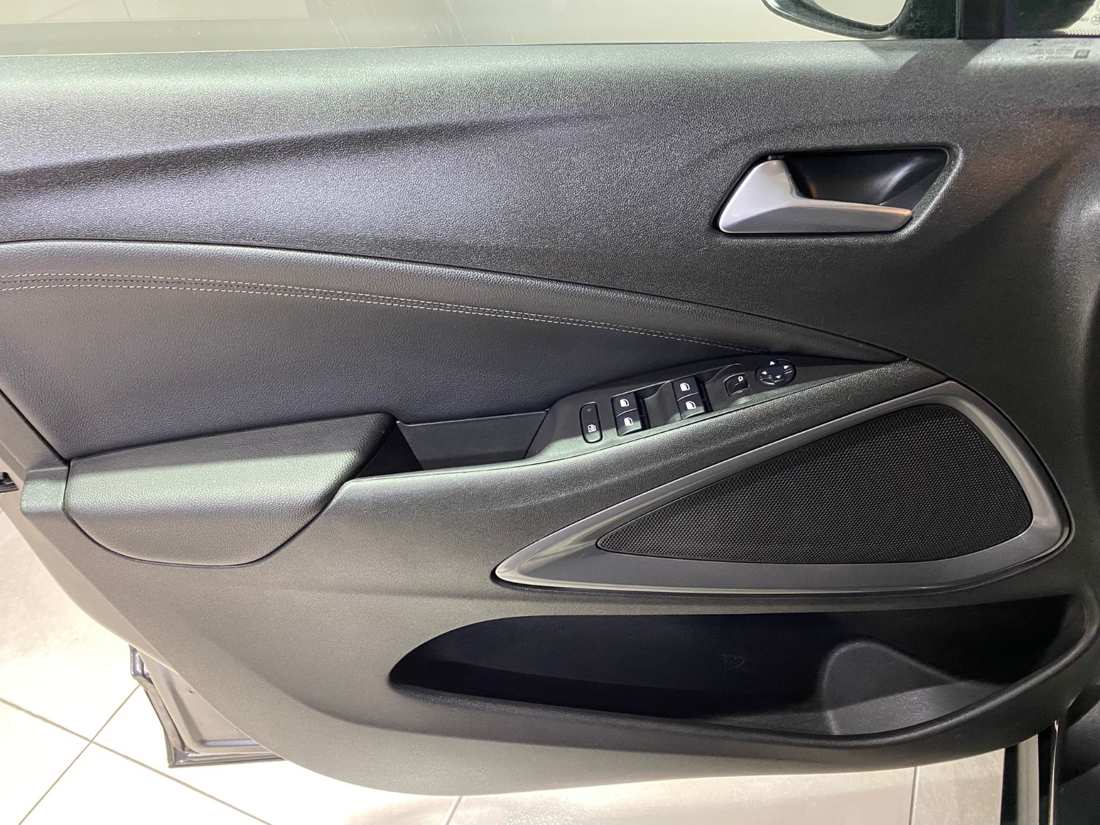 2022 Benzin Otomatik Opel Crossland Gri Gürel Tasarım Aksesuar Otomotiv San. Tic. Ltd. Şti.