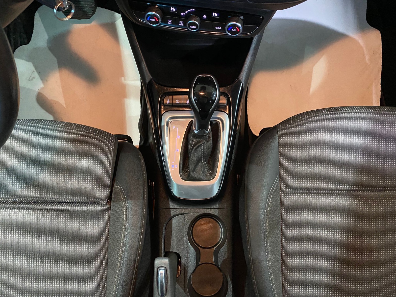 2022 Benzin Otomatik Opel Crossland Gri Gürel Tasarım Aksesuar Otomotiv San. Tic. Ltd. Şti.