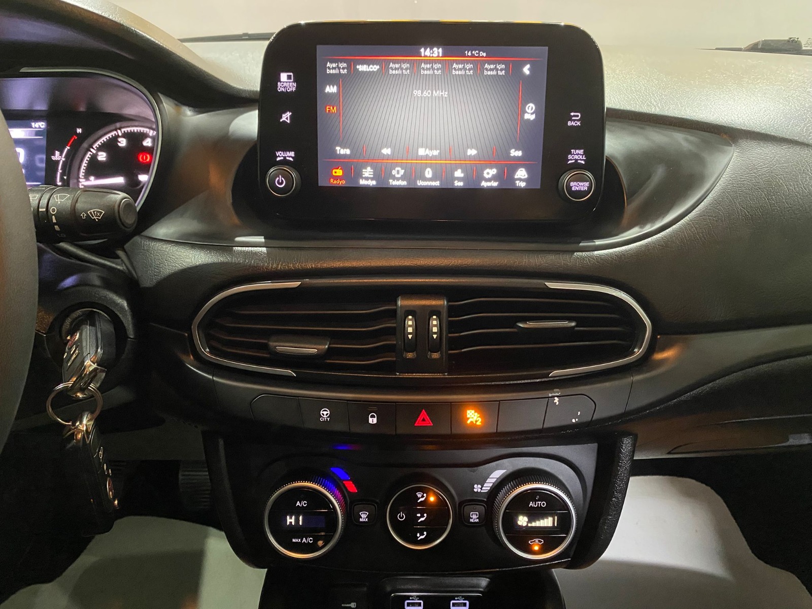 2022 Benzin Manuel Fiat Egea Kırmızı Gürel Tasarım Aksesuar Otomotiv San. Tic. Ltd. Şti.