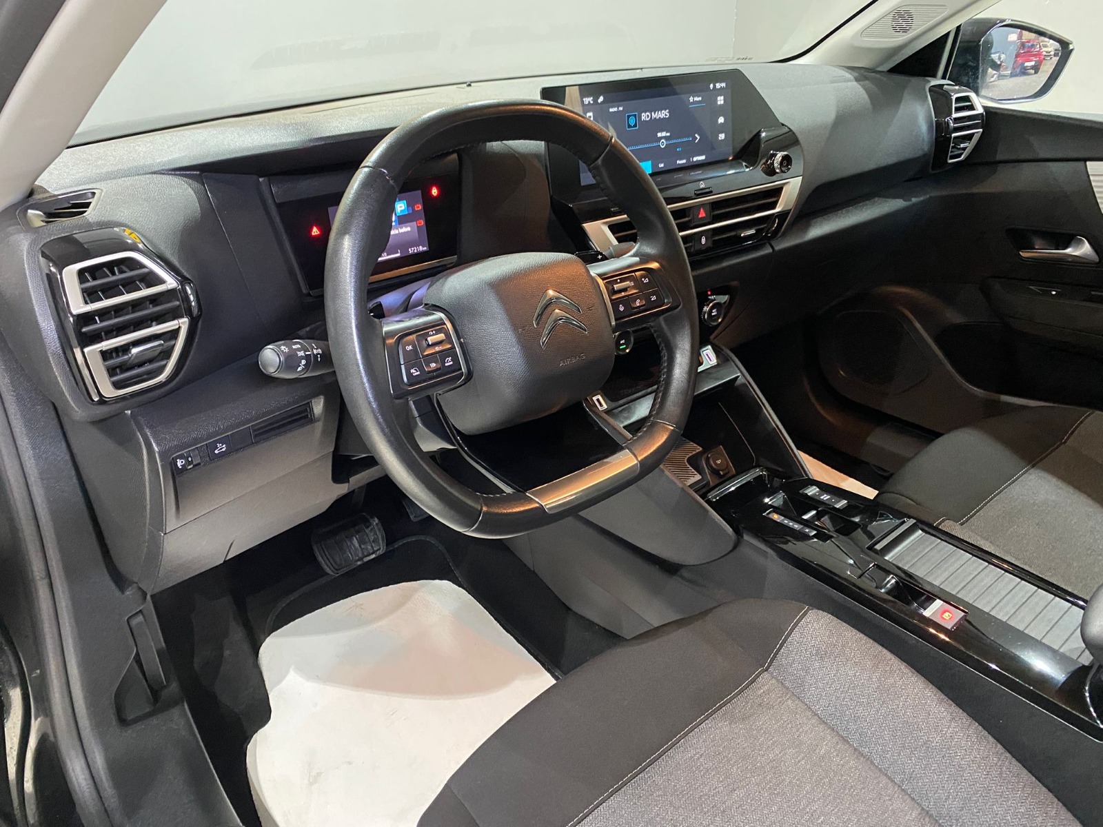 2024 Benzin Otomatik Citroen C4 X Siyah Gürel Tasarım Aksesuar Otomotiv San. Tic. Ltd. Şti.