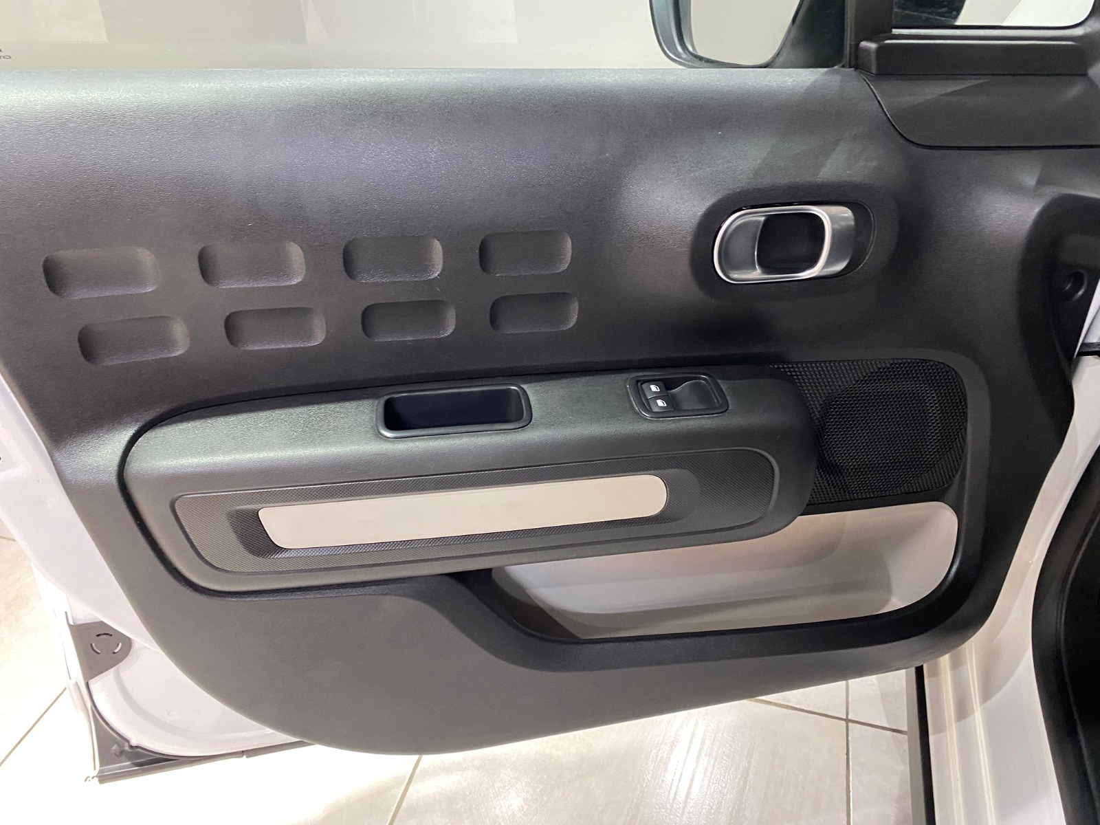 2024 Benzin Otomatik Citroen C3 Beyaz Gürel Tasarım Aksesuar Otomotiv San. Tic. Ltd. Şti.