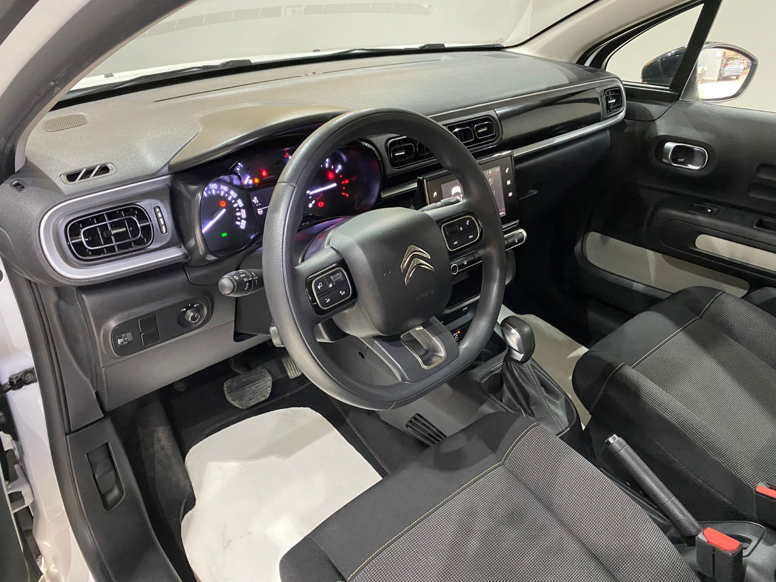 2024 Benzin Otomatik Citroen C3 Beyaz Gürel Tasarım Aksesuar Otomotiv San. Tic. Ltd. Şti.