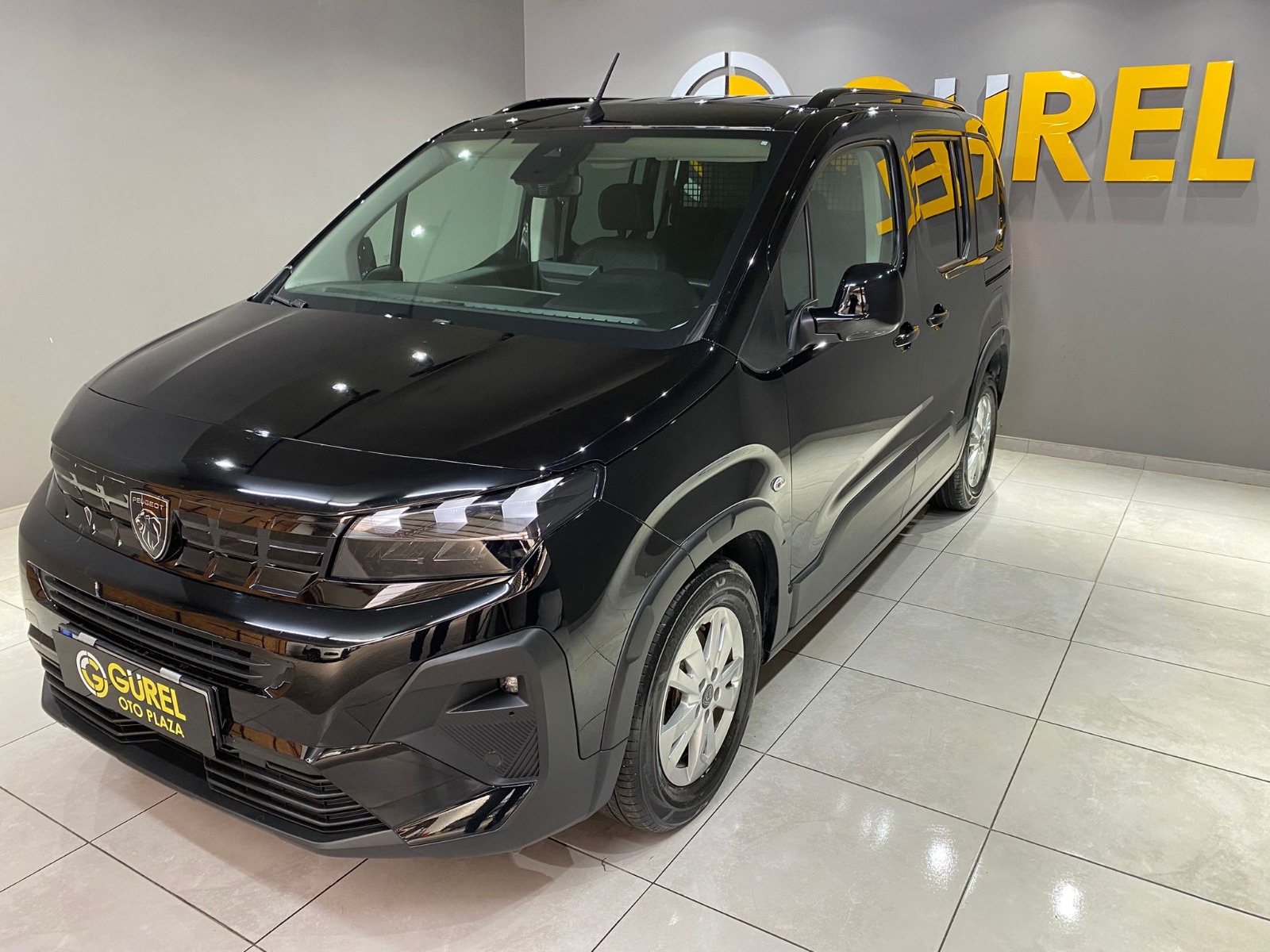 2025 Dizel Otomatik Peugeot Rifter Siyah Gürel Tasarım Aksesuar Otomotiv San. Tic. Ltd. Şti.