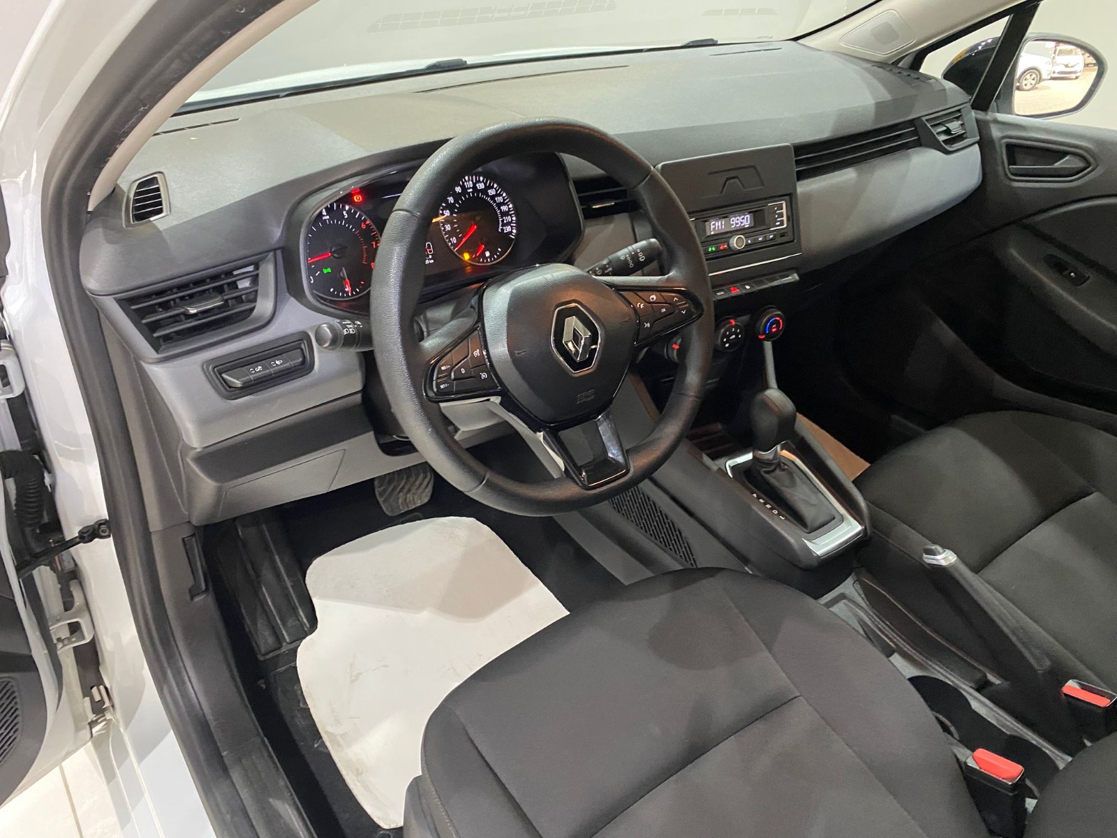 2023 Benzin Otomatik Renault Clio Beyaz Gürel Tasarım Aksesuar Otomotiv San. Tic. Ltd. Şti.