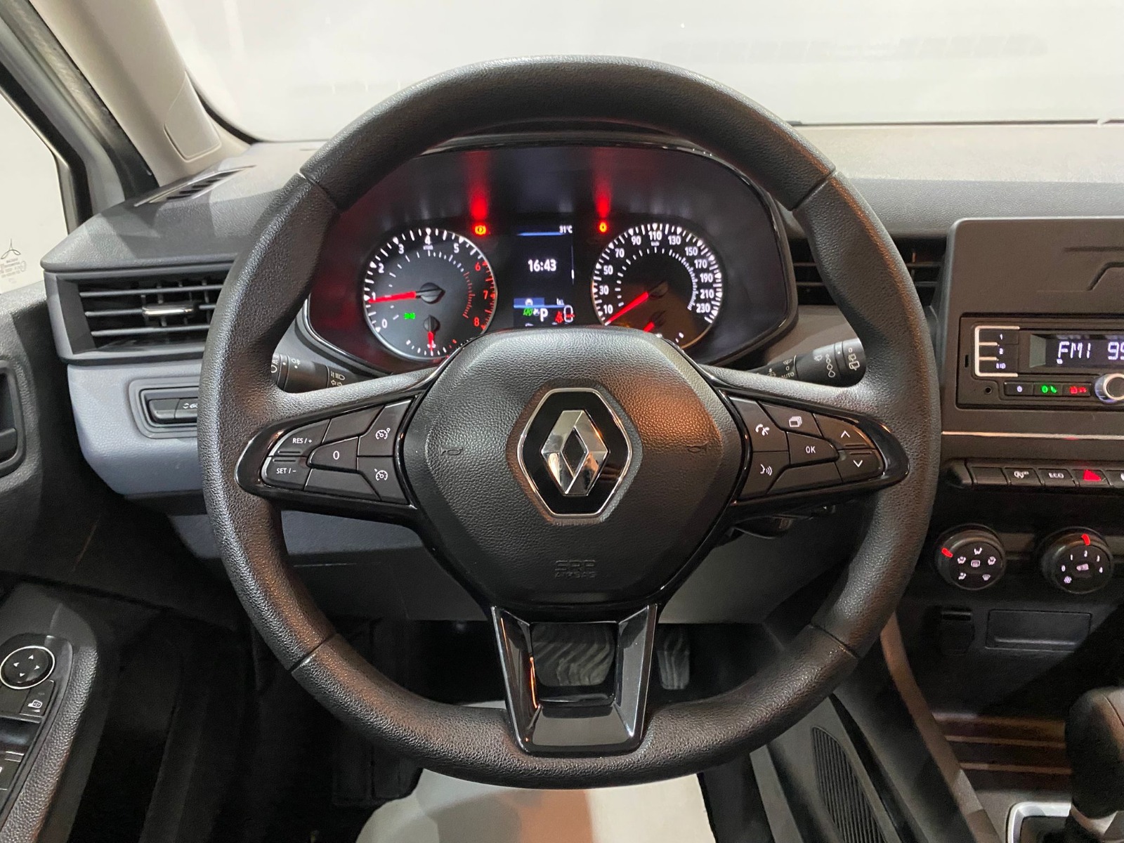 2023 Benzin Otomatik Renault Clio Beyaz Gürel Tasarım Aksesuar Otomotiv San. Tic. Ltd. Şti.