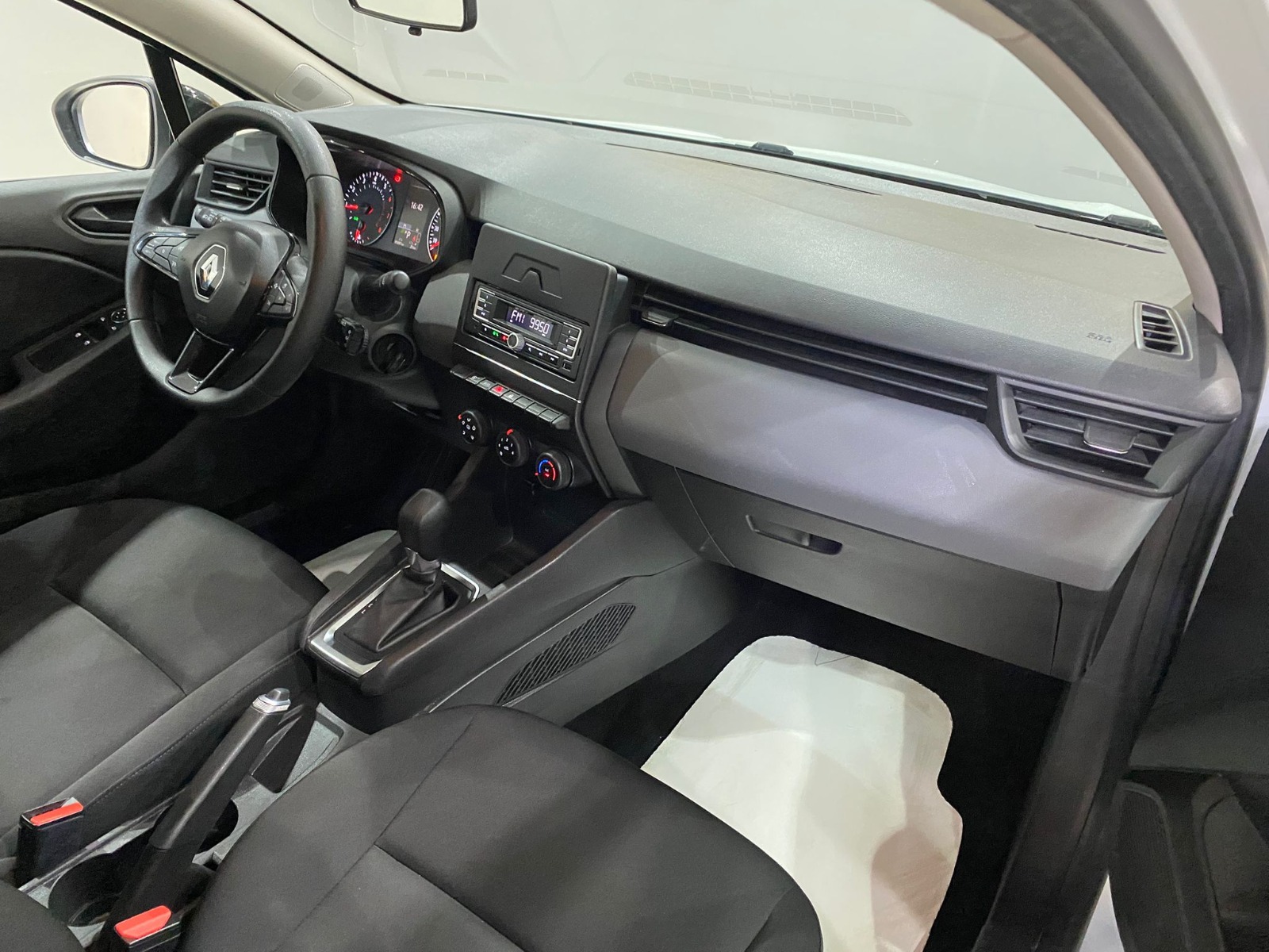 2023 Benzin Otomatik Renault Clio Beyaz Gürel Tasarım Aksesuar Otomotiv San. Tic. Ltd. Şti.