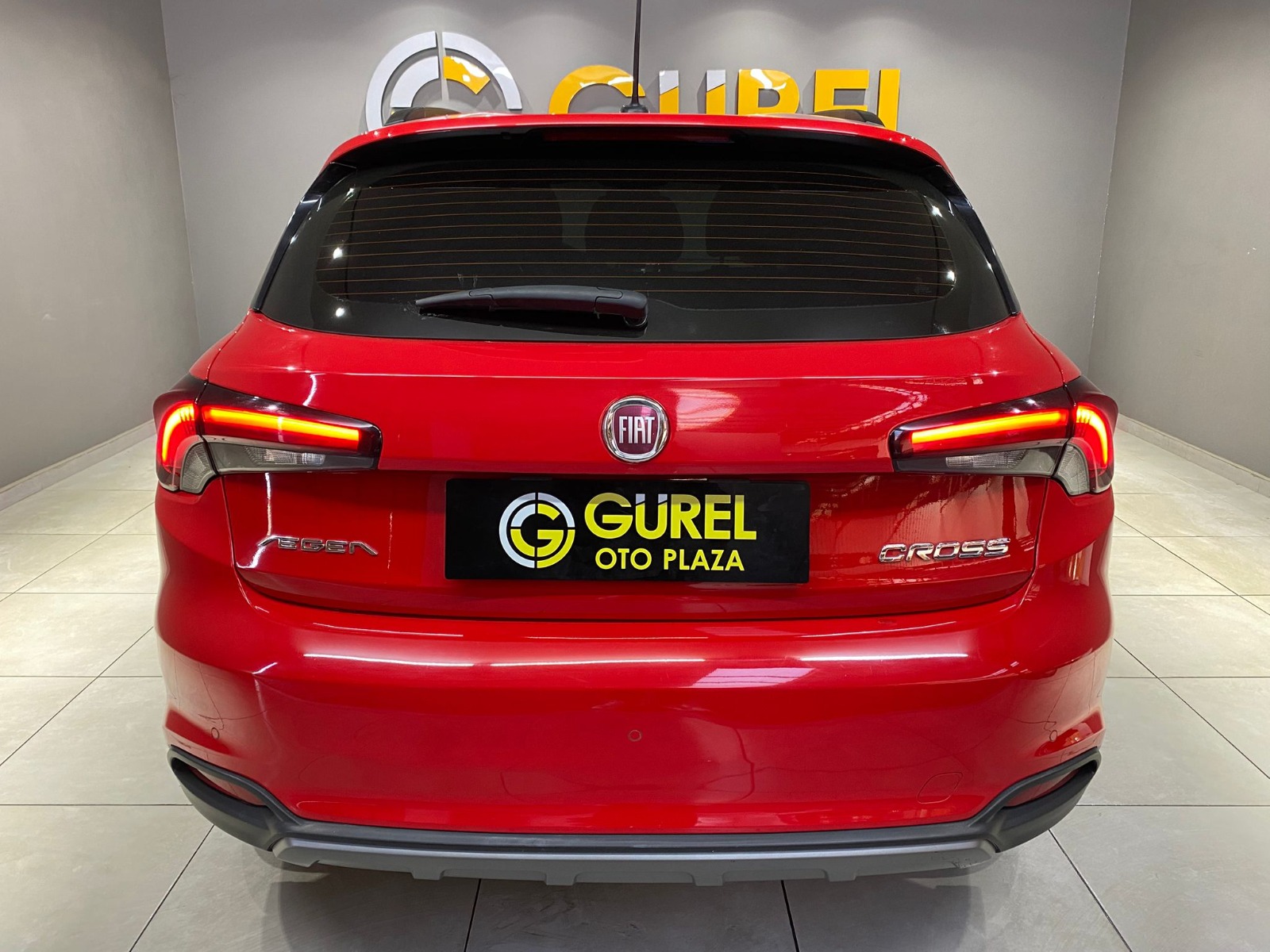 2022 Benzin Manuel Fiat Egea Kırmızı Gürel Tasarım Aksesuar Otomotiv San. Tic. Ltd. Şti.
