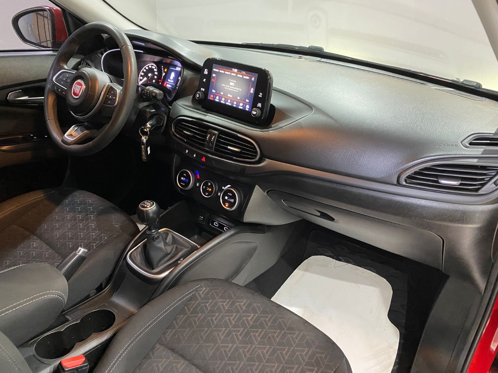 2022 Benzin Manuel Fiat Egea Kırmızı Gürel Tasarım Aksesuar Otomotiv San. Tic. Ltd. Şti.