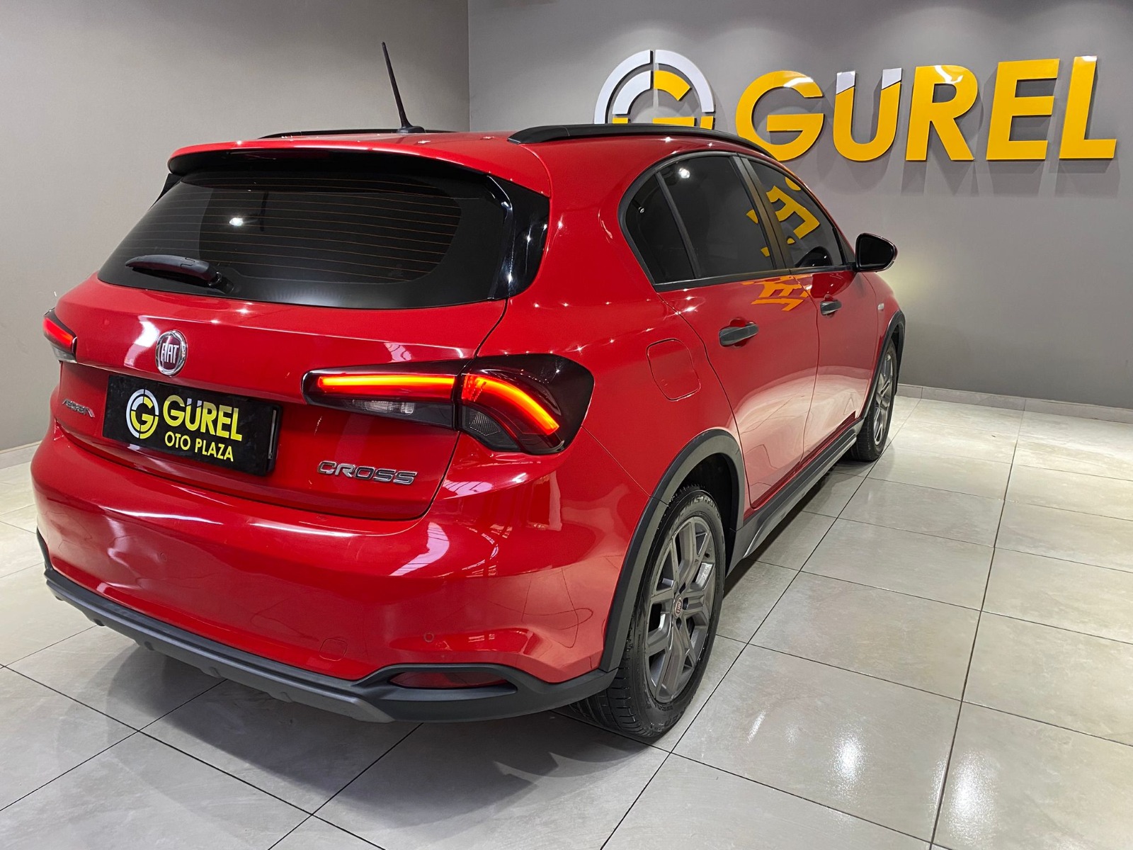 2022 Benzin Manuel Fiat Egea Kırmızı Gürel Tasarım Aksesuar Otomotiv San. Tic. Ltd. Şti.