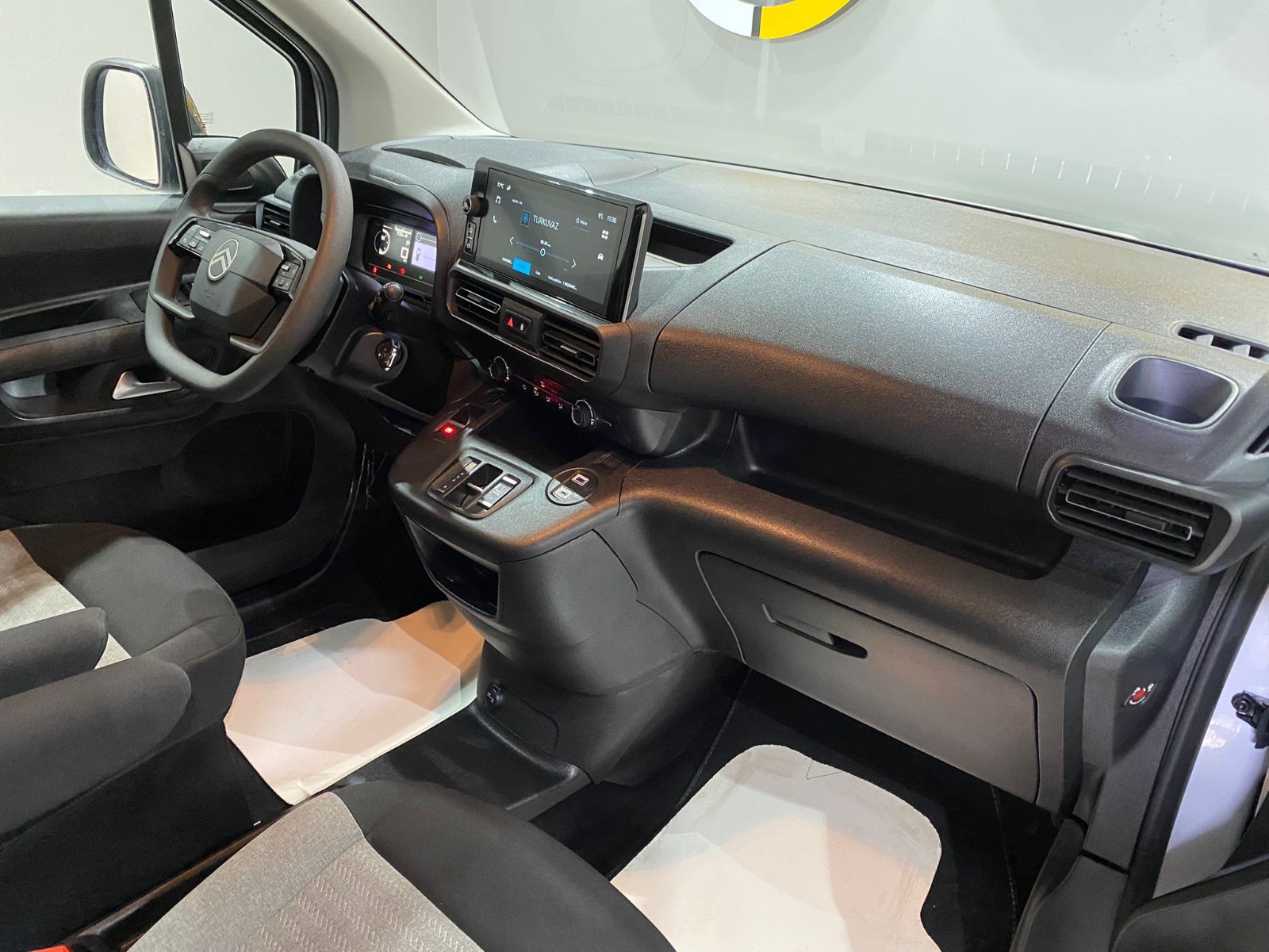 2025 Dizel Otomatik Citroen Berlingo Beyaz Gürel Tasarım Aksesuar Otomotiv San. Tic. Ltd. Şti.