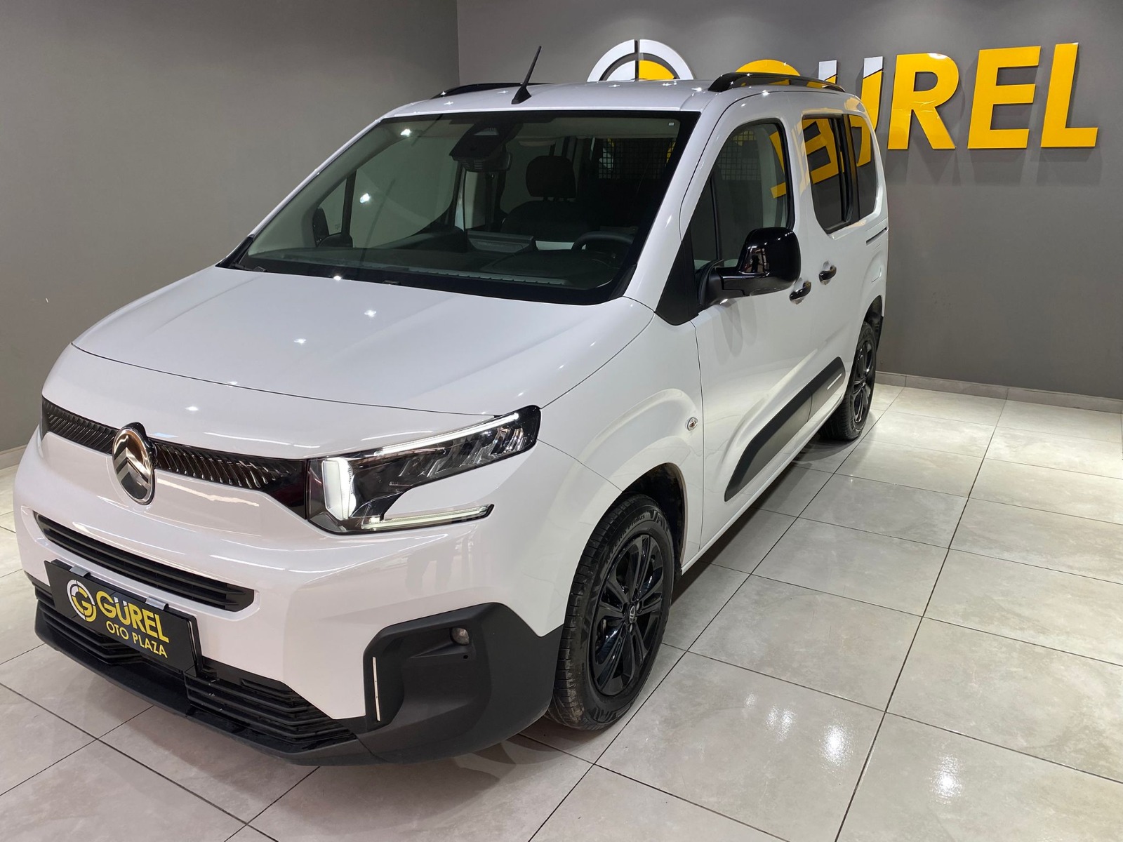 2025 Dizel Otomatik Citroen Berlingo Beyaz Gürel Tasarım Aksesuar Otomotiv San. Tic. Ltd. Şti.