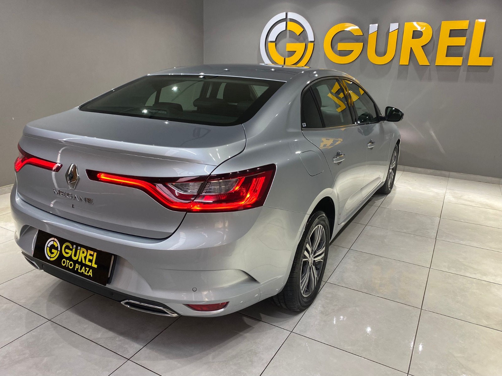 2024 Benzin Otomatik Renault Megane Gri Gürel Tasarım Aksesuar Otomotiv San. Tic. Ltd. Şti.