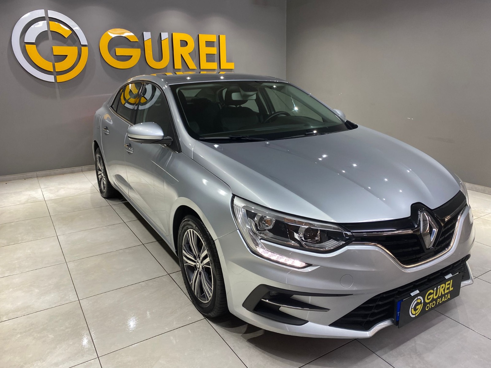 2024 Benzin Otomatik Renault Megane Gri Gürel Tasarım Aksesuar Otomotiv San. Tic. Ltd. Şti.