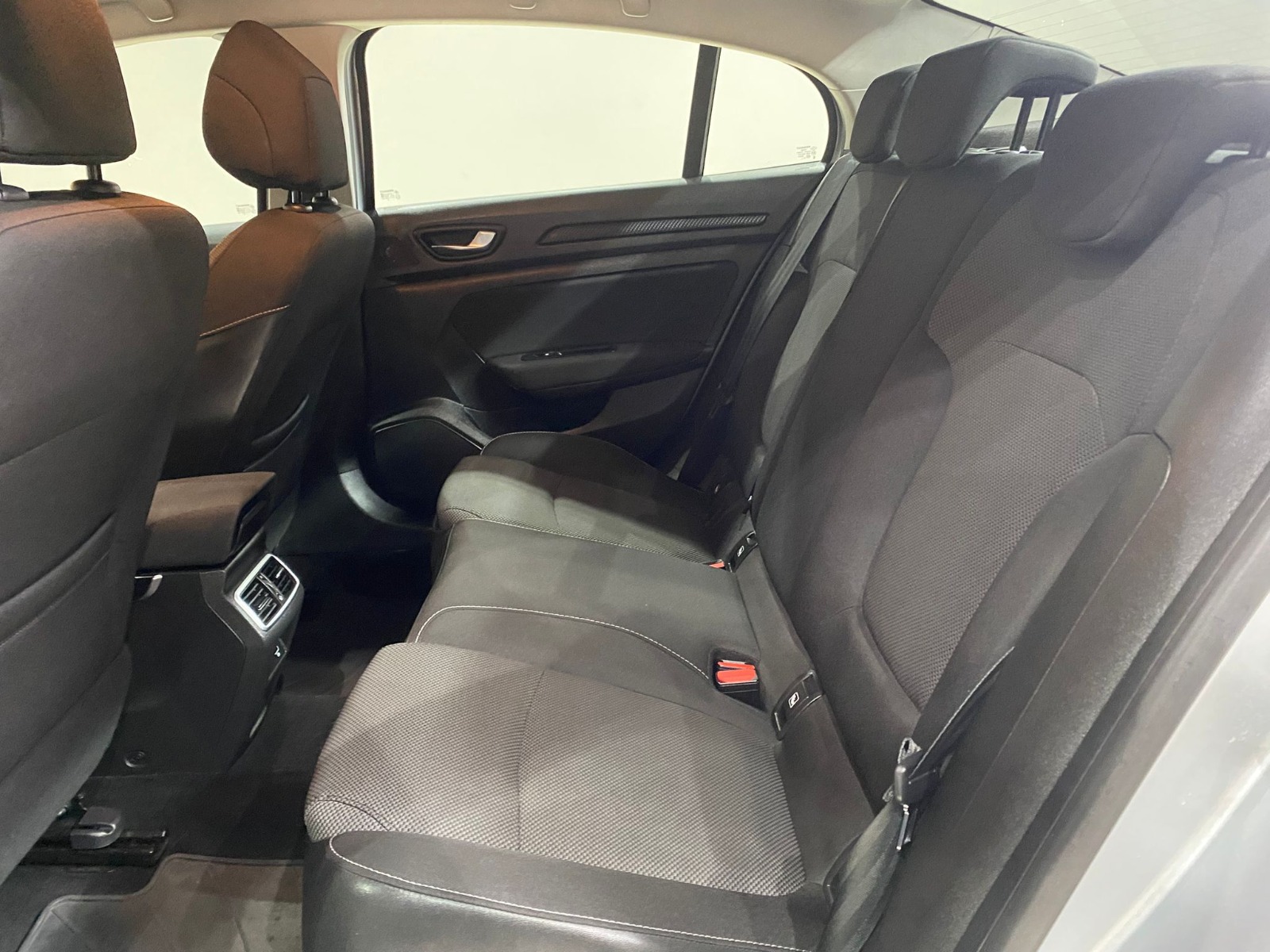 2024 Benzin Otomatik Renault Megane Gri Gürel Tasarım Aksesuar Otomotiv San. Tic. Ltd. Şti.