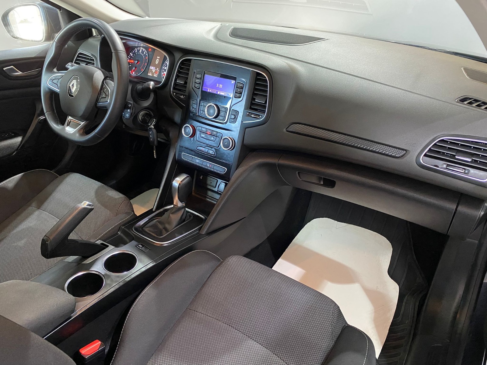2022 Benzin Otomatik Renault Megane Gri Gürel Tasarım Aksesuar Otomotiv San. Tic. Ltd. Şti.