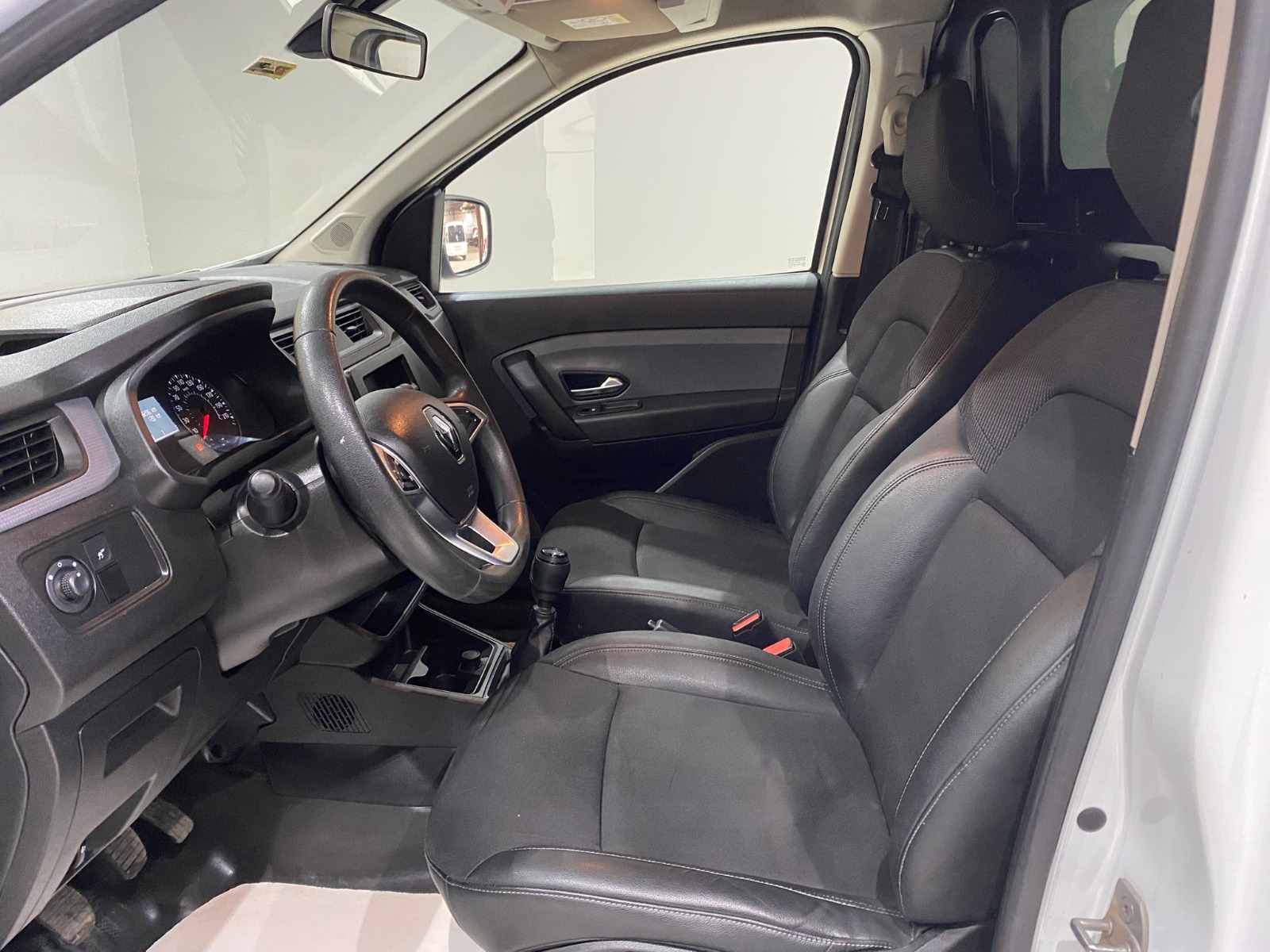 2023 Dizel Manuel Renault Express Van Beyaz Gürel Tasarım Aksesuar Otomotiv San. Tic. Ltd. Şti.