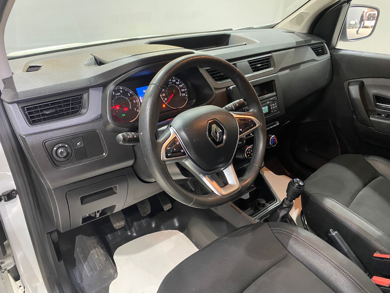 2023 Dizel Manuel Renault Express Van Beyaz Gürel Tasarım Aksesuar Otomotiv San. Tic. Ltd. Şti.