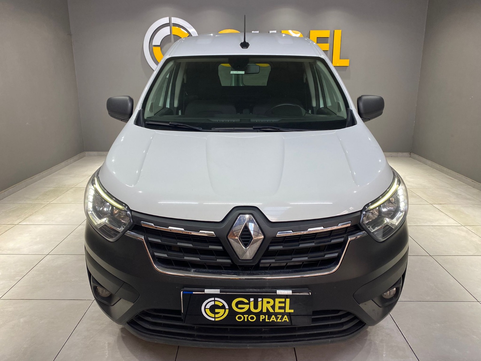 2023 Dizel Manuel Renault Express Van Beyaz Gürel Tasarım Aksesuar Otomotiv San. Tic. Ltd. Şti.