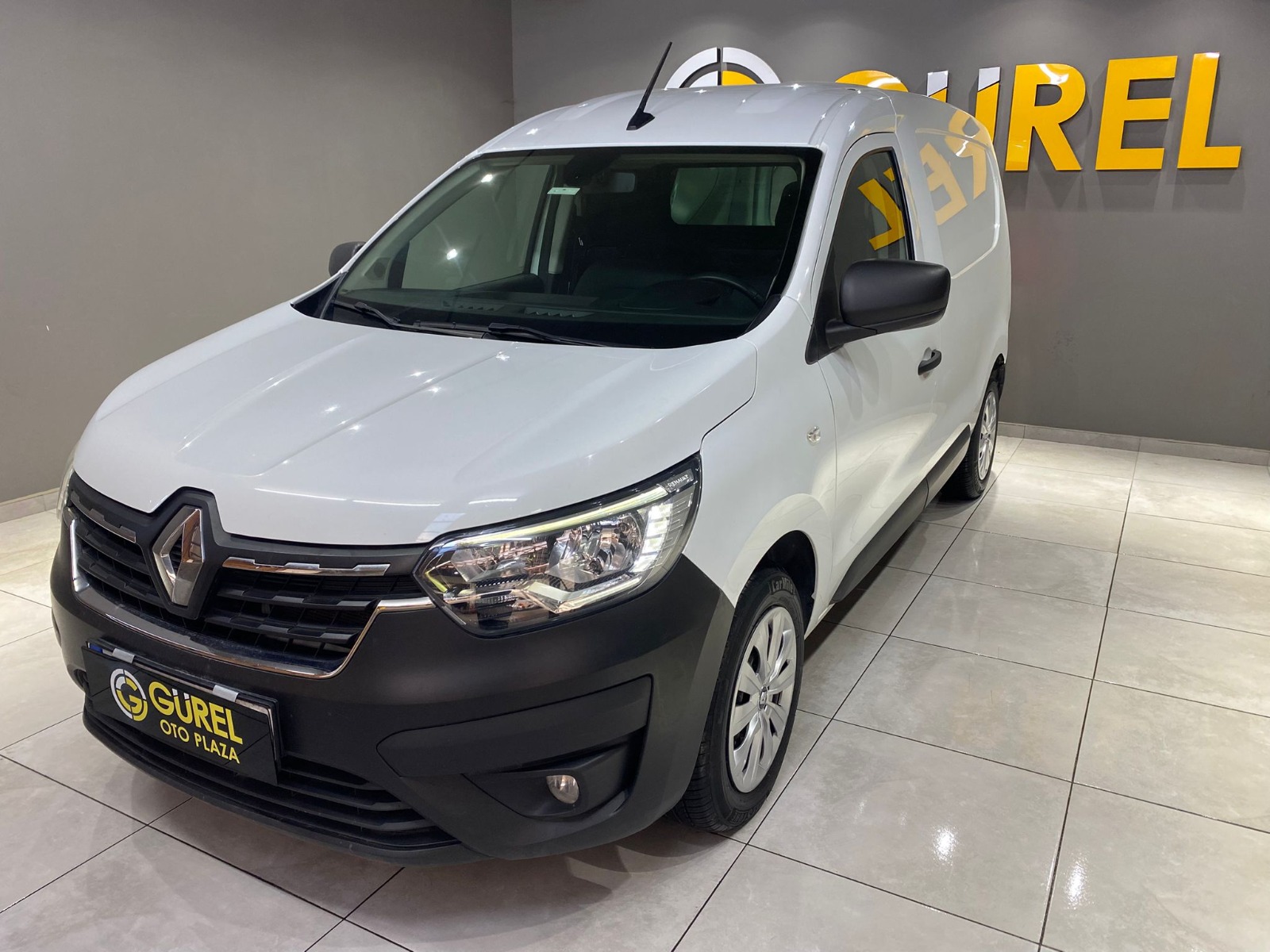 2023 Dizel Manuel Renault Express Van Beyaz Gürel Tasarım Aksesuar Otomotiv San. Tic. Ltd. Şti.